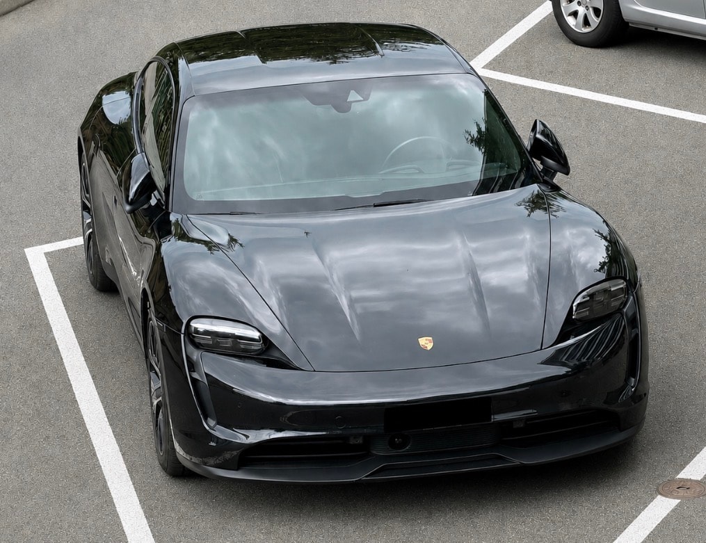 PORSCHE TAYCAN-image-0