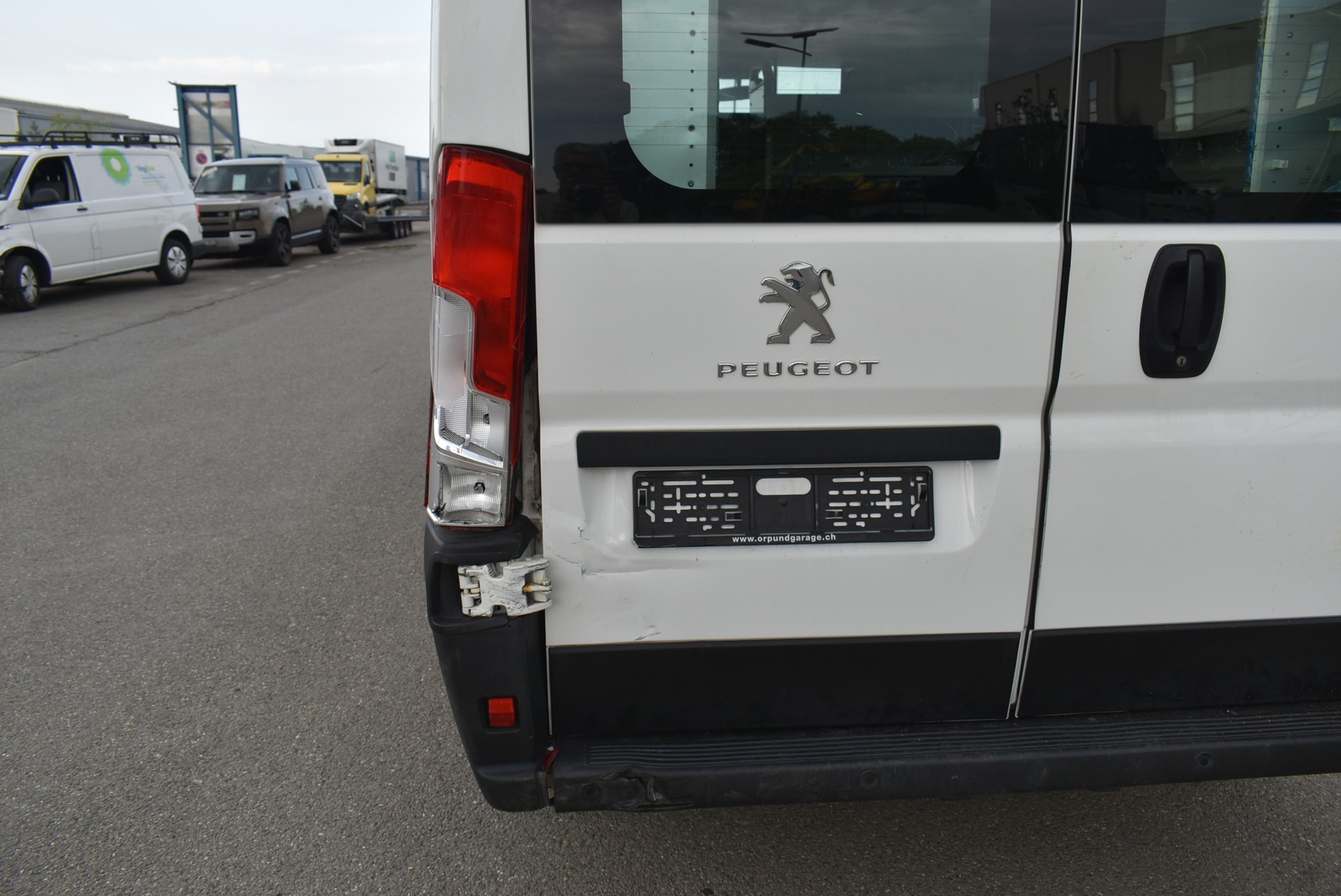PEUGEOT Boxer 2.2 HDI 333 Active L1H1-image-10