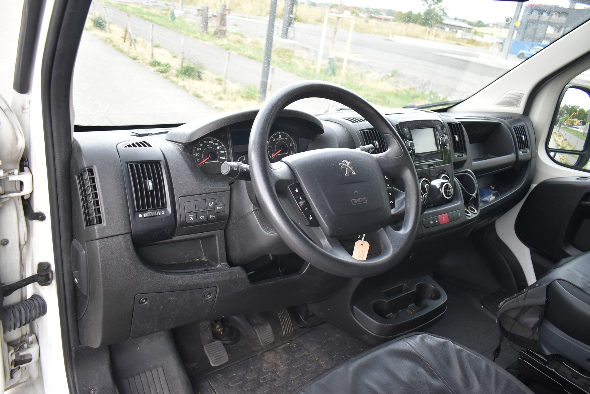 PEUGEOT Boxer 2.2 HDI 333 Active L1H1-image-4