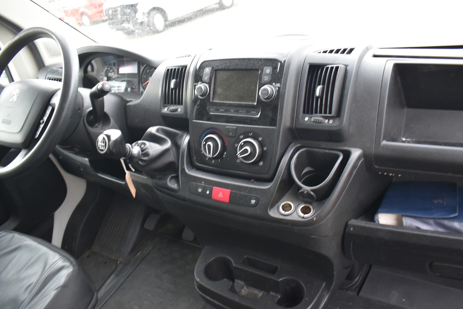 PEUGEOT Boxer 2.2 HDI 333 Active L1H1-image-7
