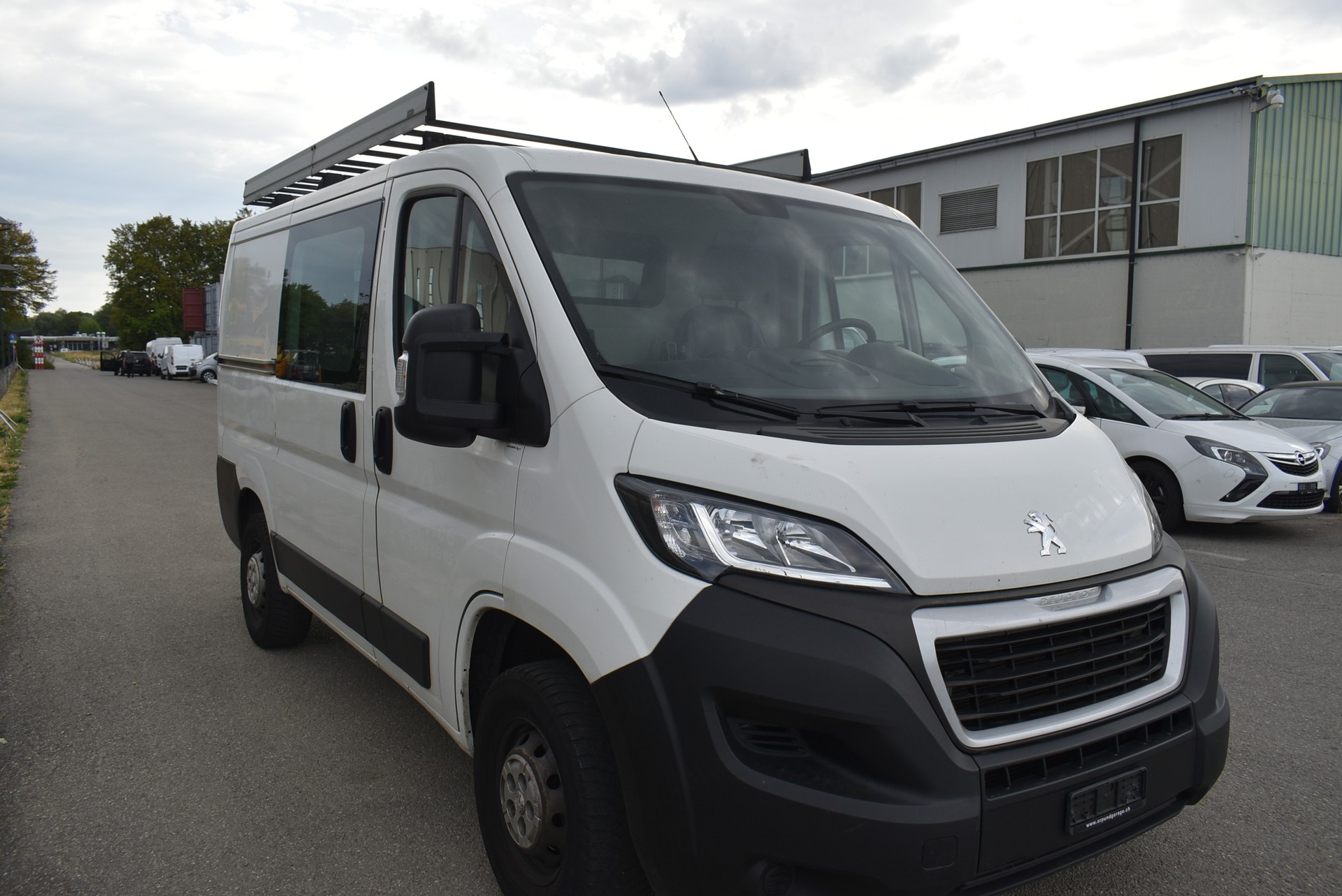 PEUGEOT Boxer 2.2 HDI 333 Active L1H1-image-6