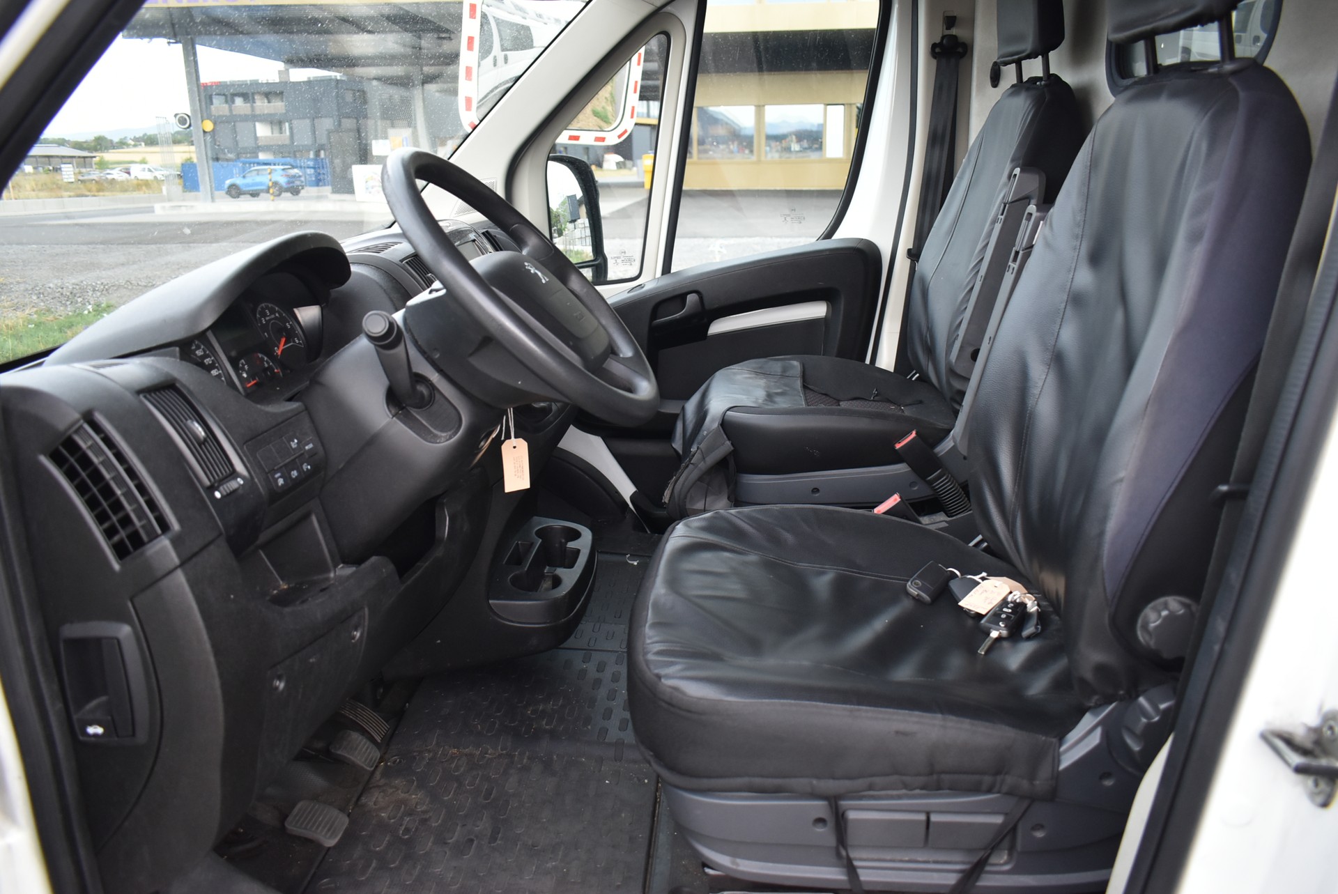 PEUGEOT Boxer 2.2 HDI 333 Active L1H1-image-3