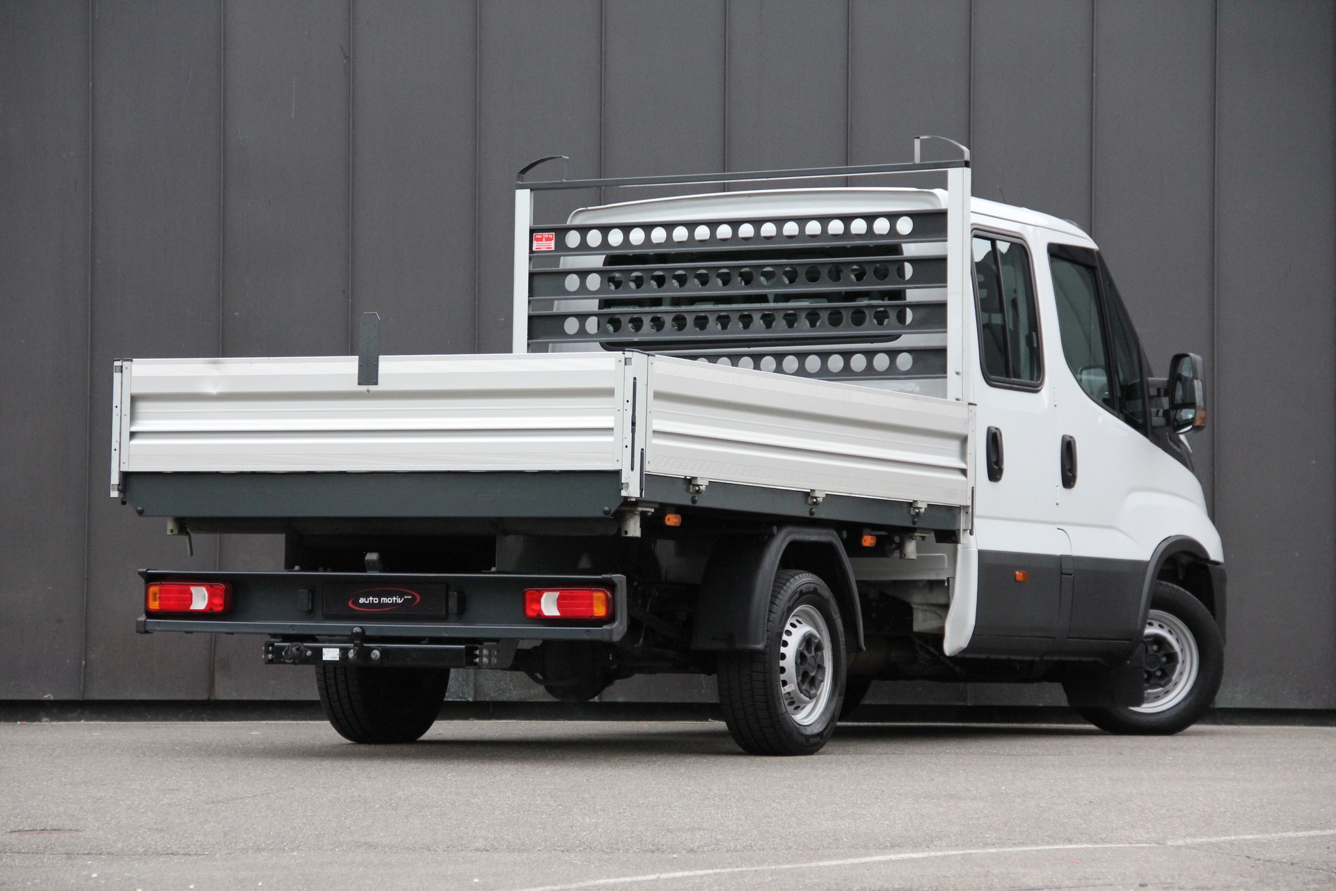 IVECO 35 C 16 A8 D *AUTOMAT* *KIPPER-3-SEITEN* *RÜCKFAHRKAMERA* *7-SITZE* *KLIMA* *ANHÄNGERKUPPLUNG* *910Kg-NUTZLAST*-image-6
