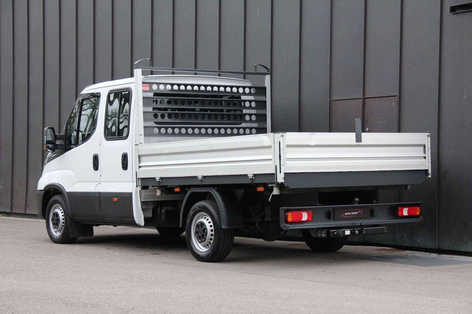 IVECO 35 C 16 A8 D *AUTOMAT* *KIPPER-3-SEITEN* *RÜCKFAHRKAMERA* *7-SITZE* *KLIMA* *ANHÄNGERKUPPLUNG* *910Kg-NUTZLAST*-image-10