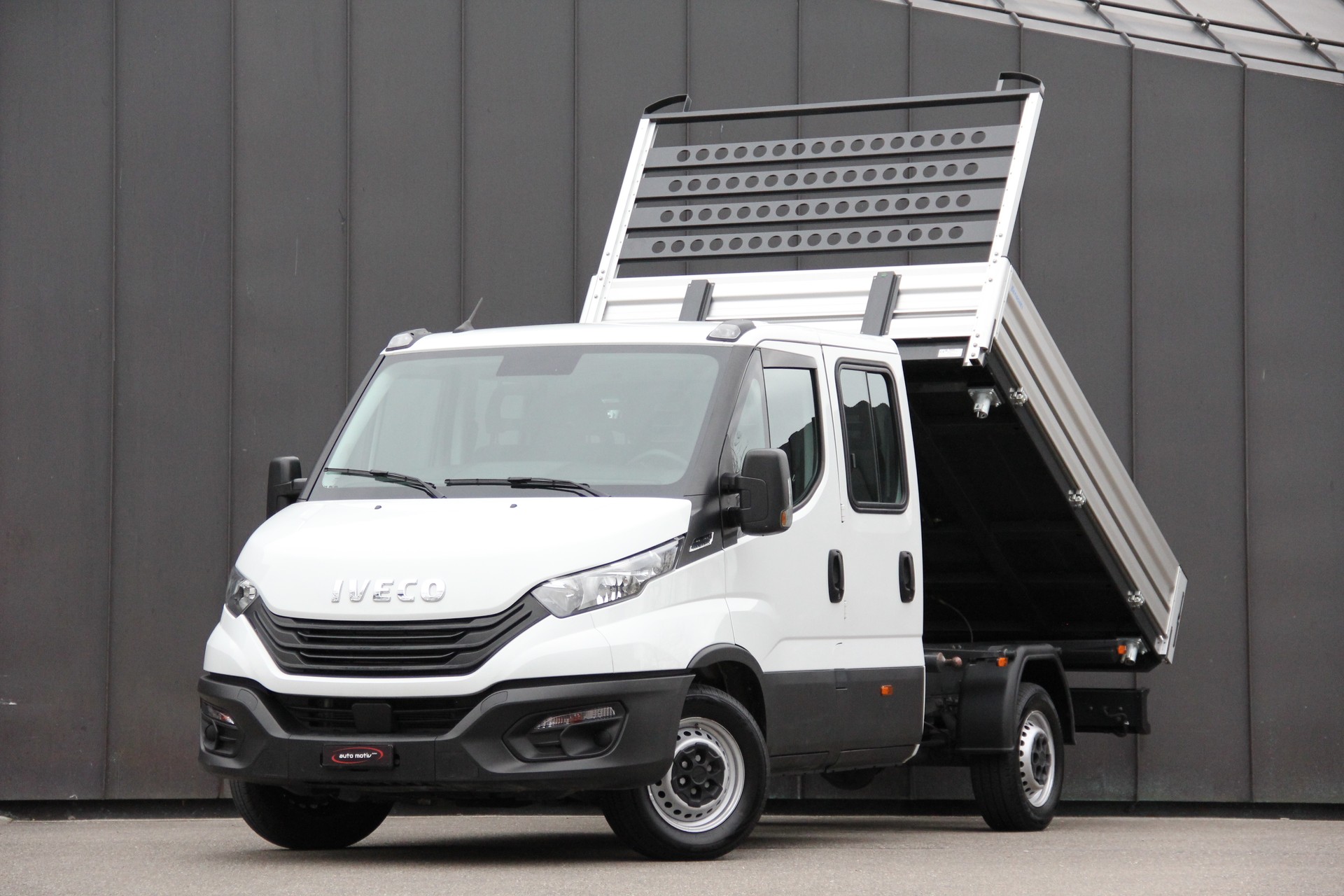 IVECO 35 C 16 A8 D *AUTOMAT* *KIPPER-3-SEITEN* *RÜCKFAHRKAMERA* *7-SITZE* *KLIMA* *ANHÄNGERKUPPLUNG* *910Kg-NUTZLAST*-image-0