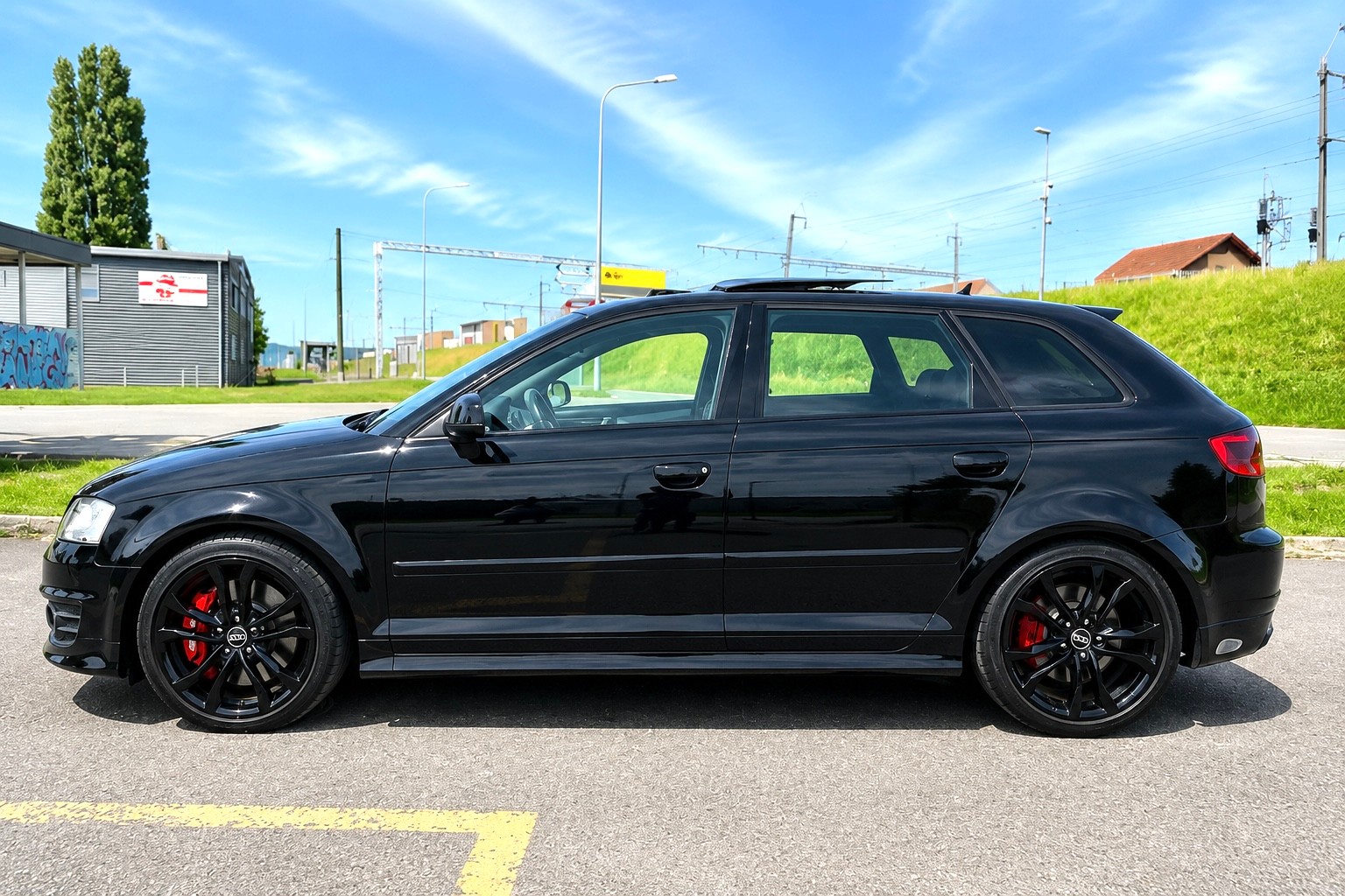 AUDI S3 Sportback 2.0 TFSI quattro-image-8