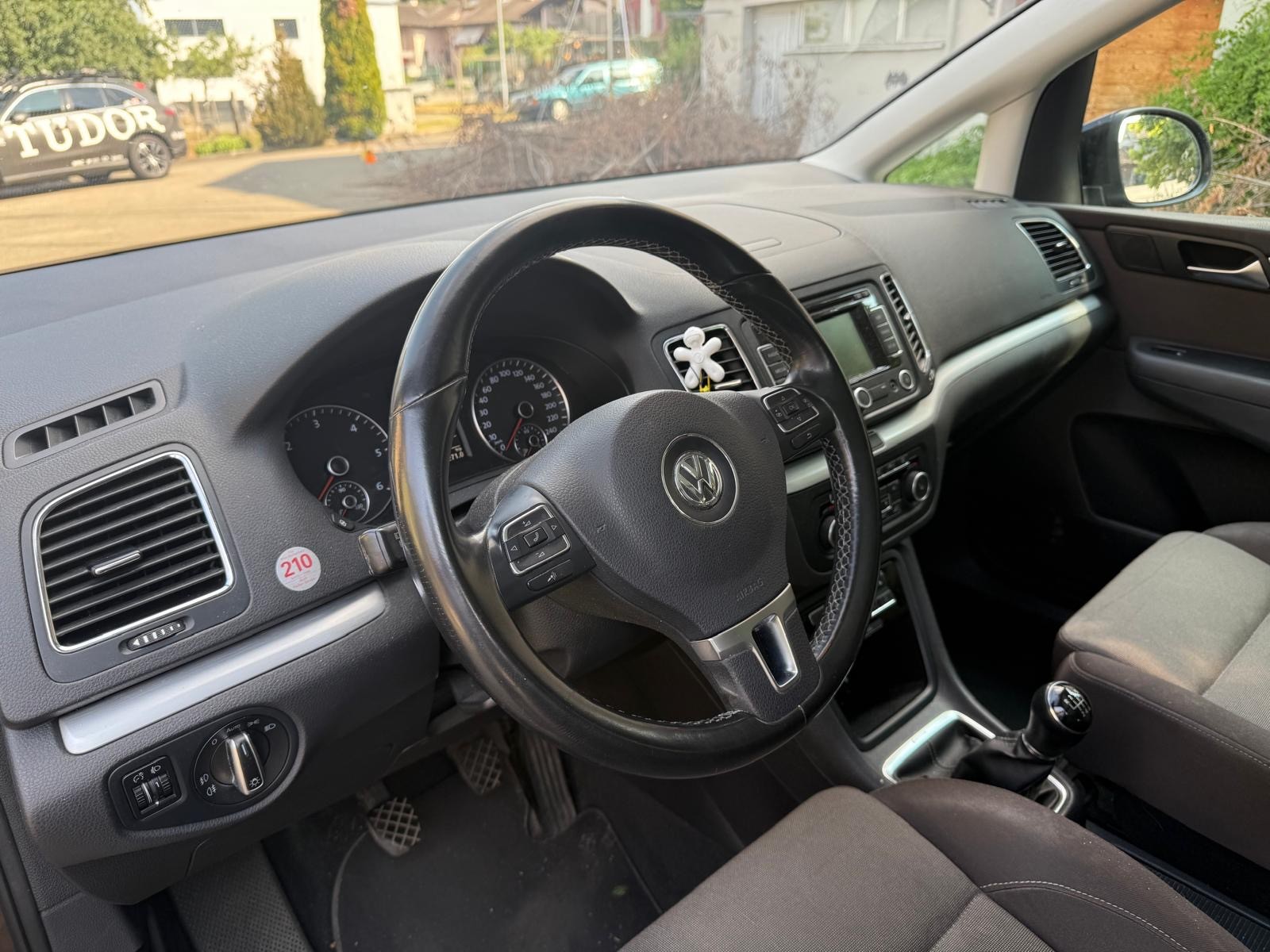 VW Sharan 2.0 TDI BMT Highline 4Motion-image-5