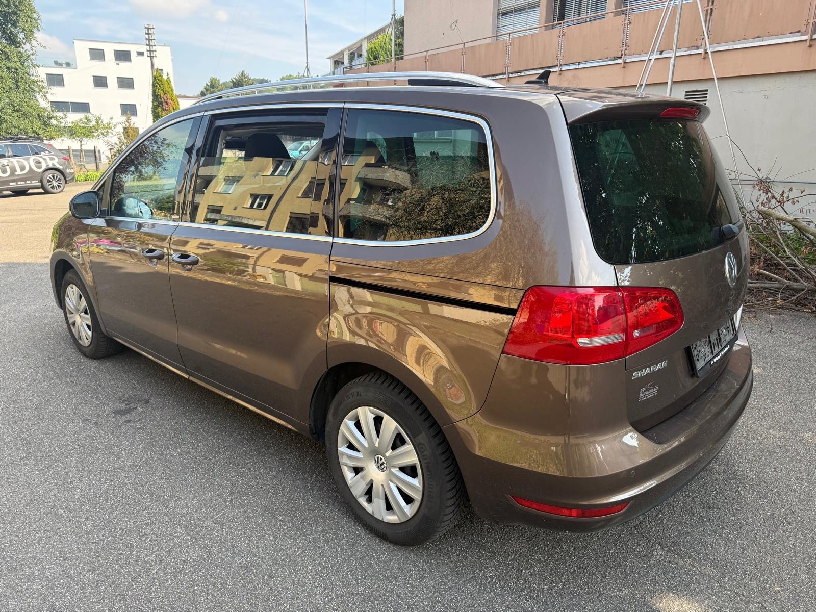 VW Sharan 2.0 TDI BMT Highline 4Motion-image-4
