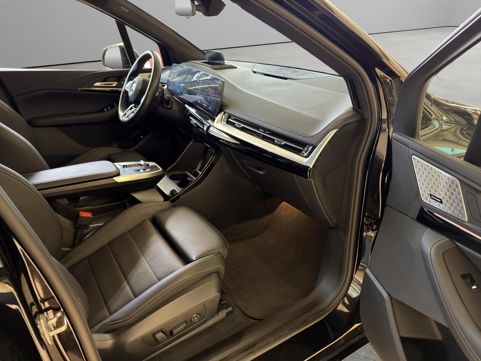 BMW 230e xDrive Active Tourer M-SportPaket-image-19