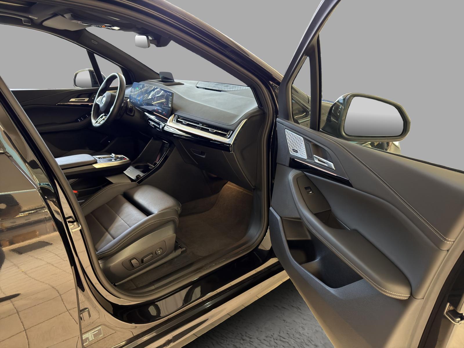 BMW 230e xDrive Active Tourer M-SportPaket-image-18