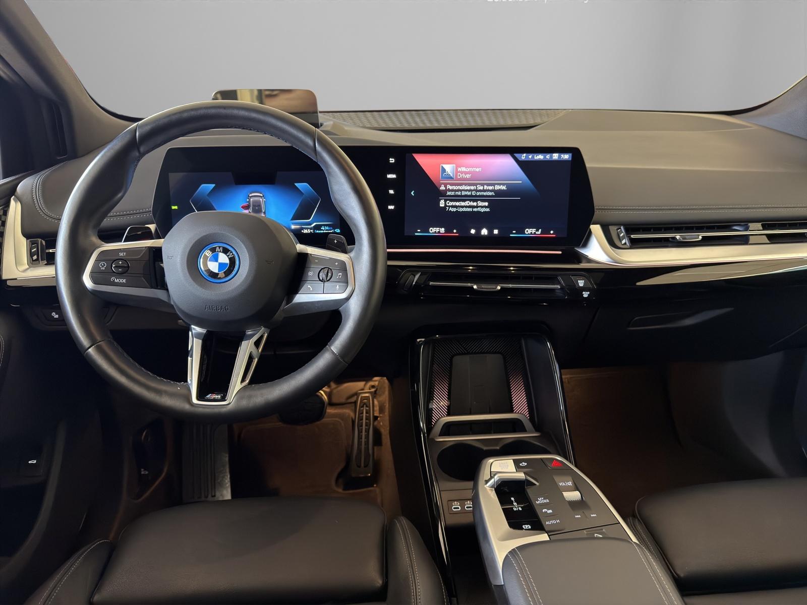 BMW 230e xDrive Active Tourer M-SportPaket-image-16