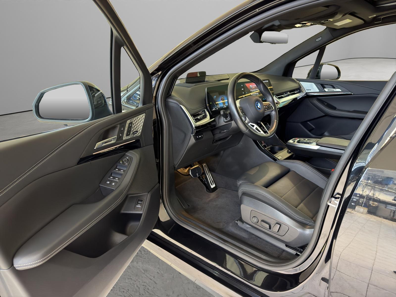 BMW 230e xDrive Active Tourer M-SportPaket-image-10