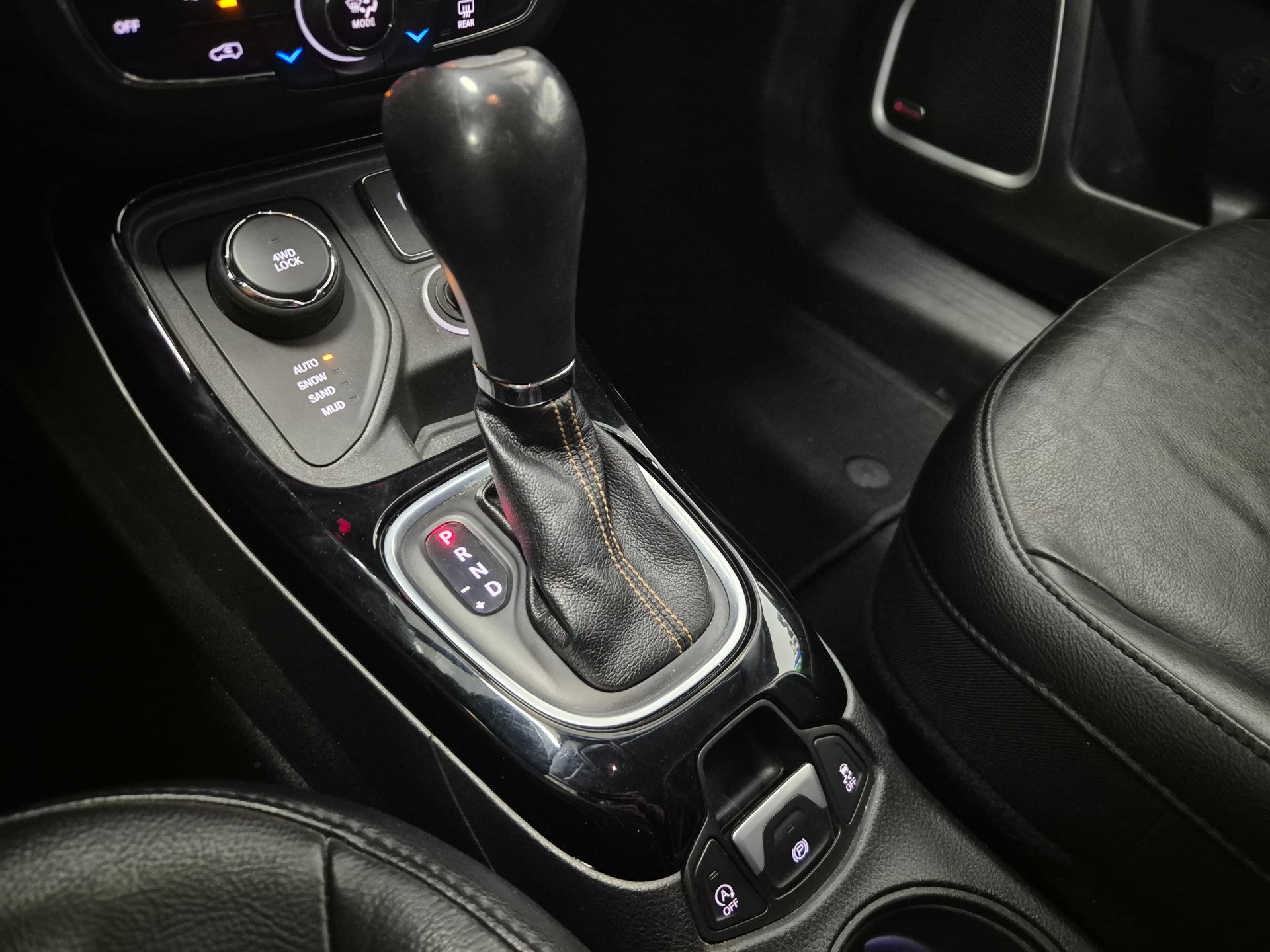 JEEP Compass 2.0CRD Opening Edition AWD 9ATX-image-12