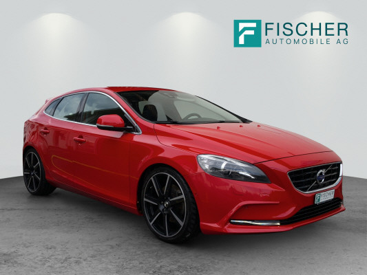 VOLVO V40 D3 Summum-image-0