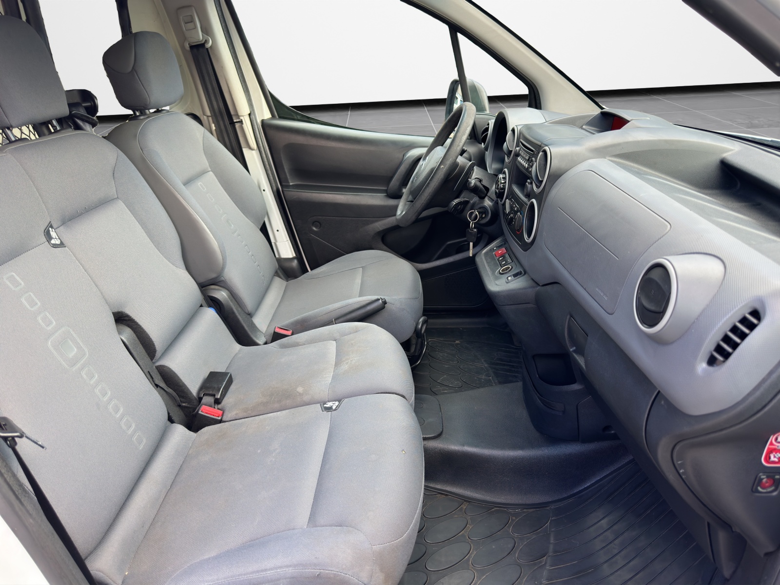CITROEN Berlingo 1.6 HDi 90 Komfort 3Plätzer.. Halbautomat.. ab Platz..-image-11