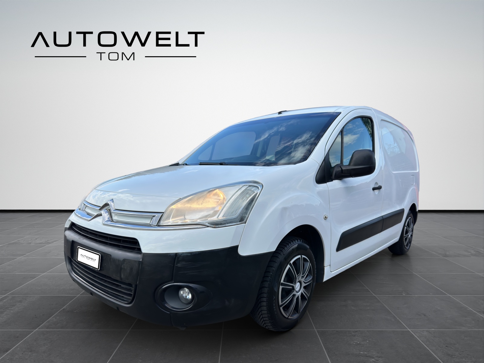 CITROEN Berlingo 1.6 HDi 90 Komfort 3Plätzer.. Halbautomat.. ab Platz..-image-0