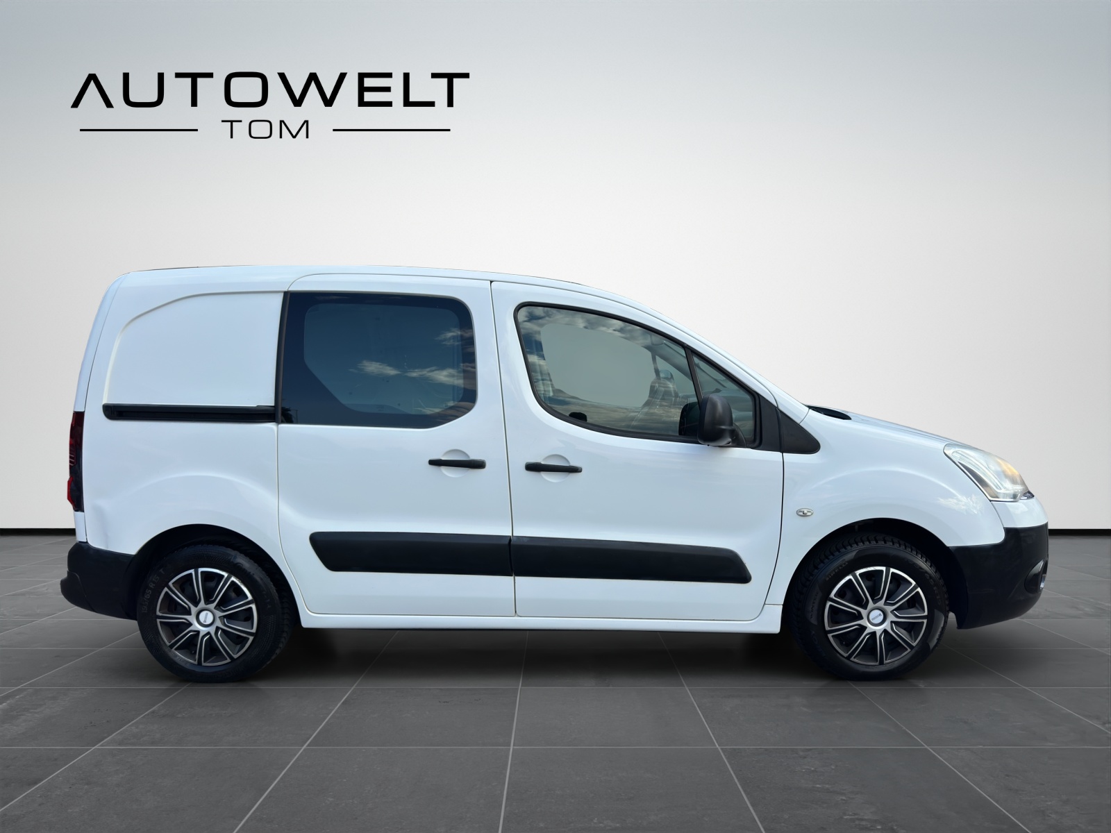 CITROEN Berlingo 1.6 HDi 90 Komfort 3Plätzer.. Halbautomat.. ab Platz..-image-5
