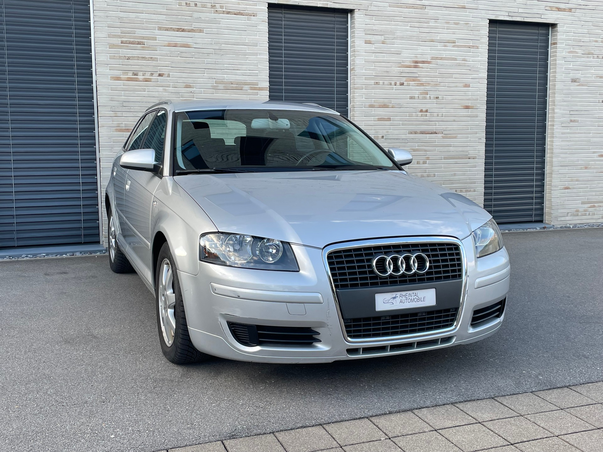 AUDI A3 Sportback 2.0 Turbo FSI Ambiente quattro-image-4