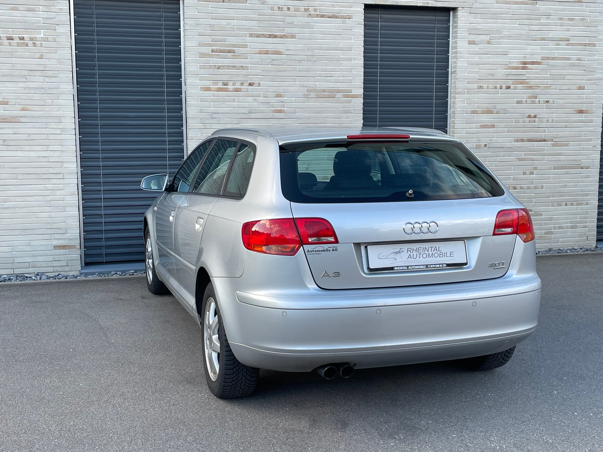 AUDI A3 Sportback 2.0 Turbo FSI Ambiente quattro-image-10