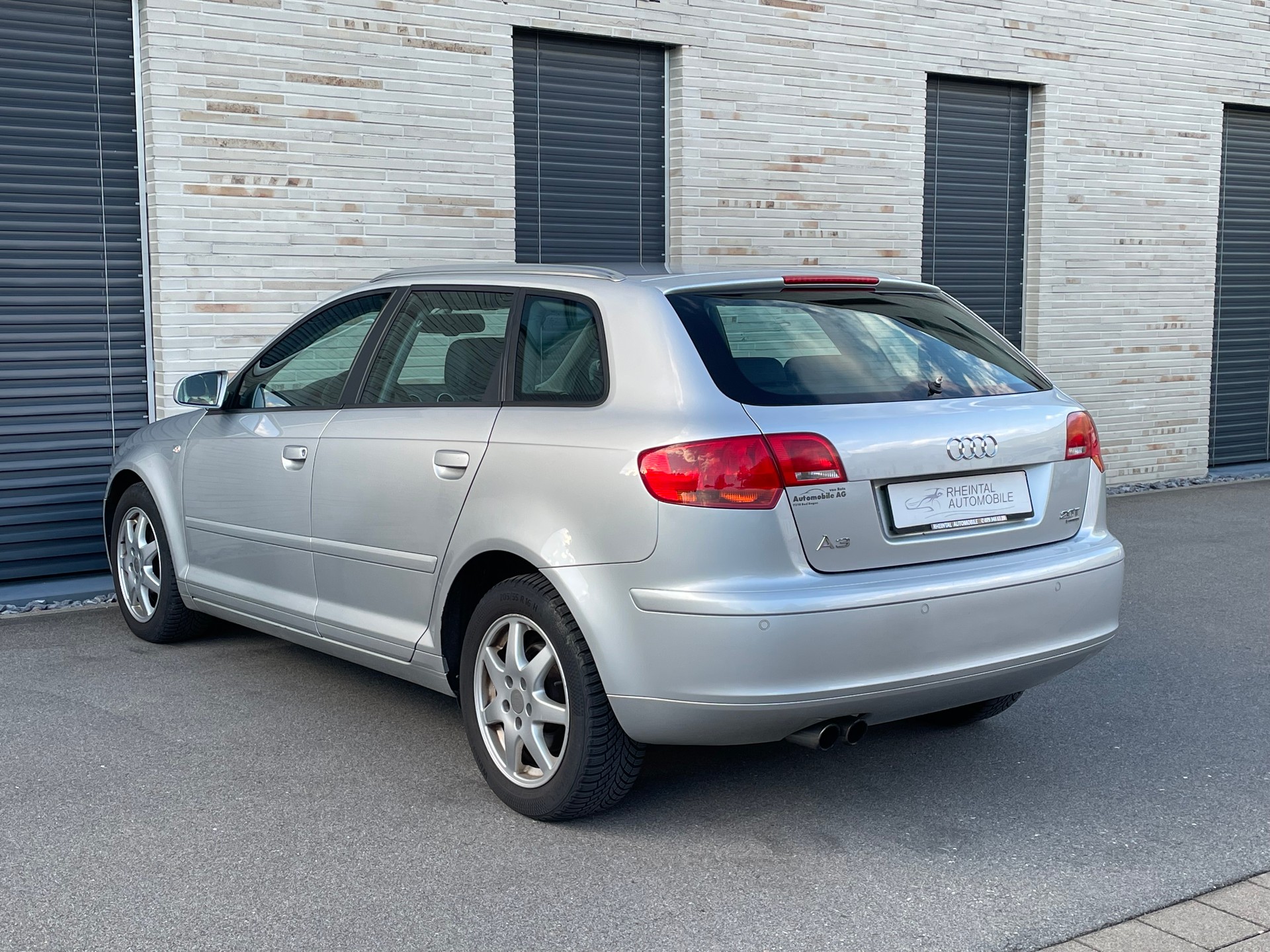 AUDI A3 Sportback 2.0 Turbo FSI Ambiente quattro-image-11
