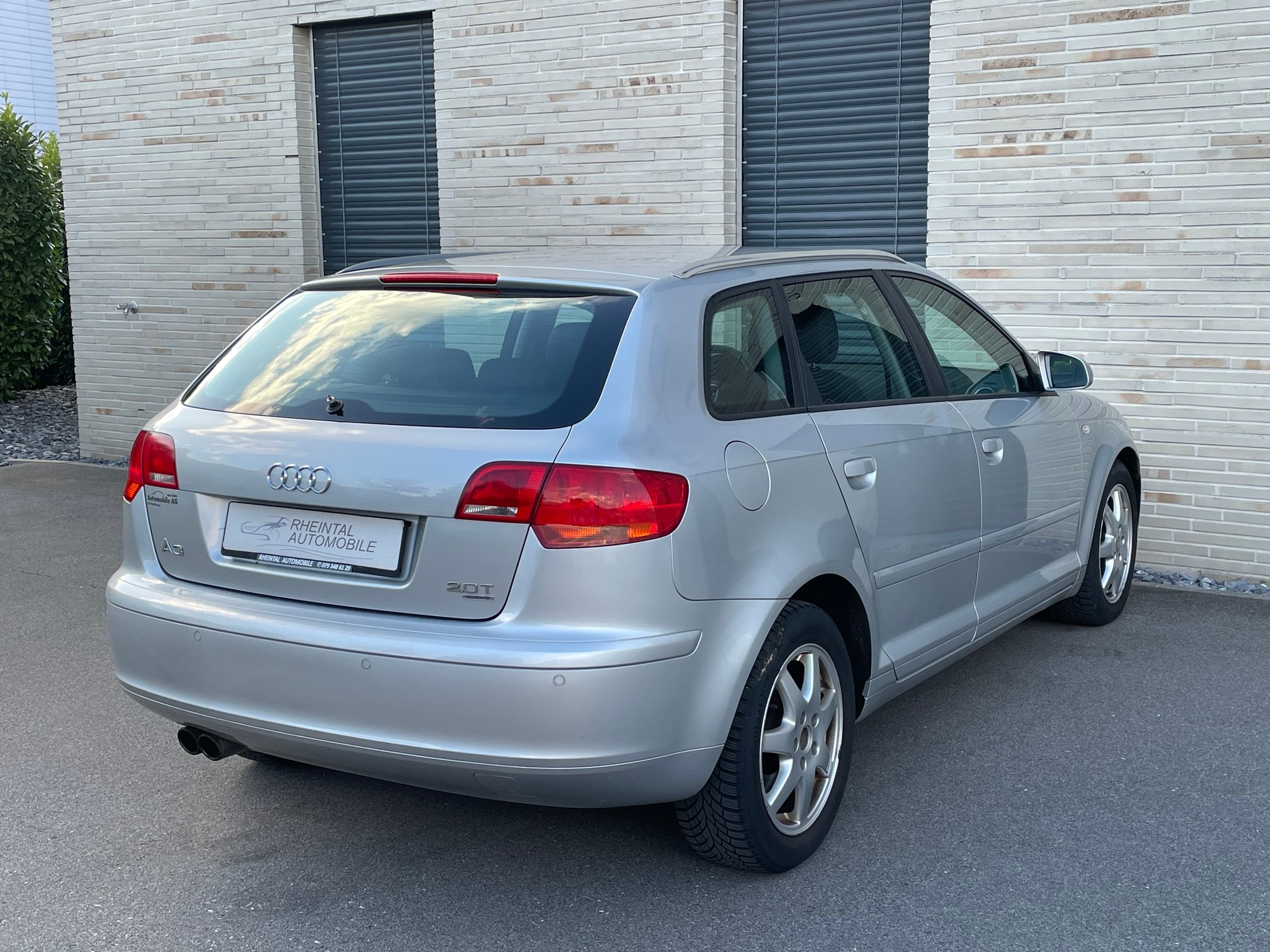 AUDI A3 Sportback 2.0 Turbo FSI Ambiente quattro-image-8
