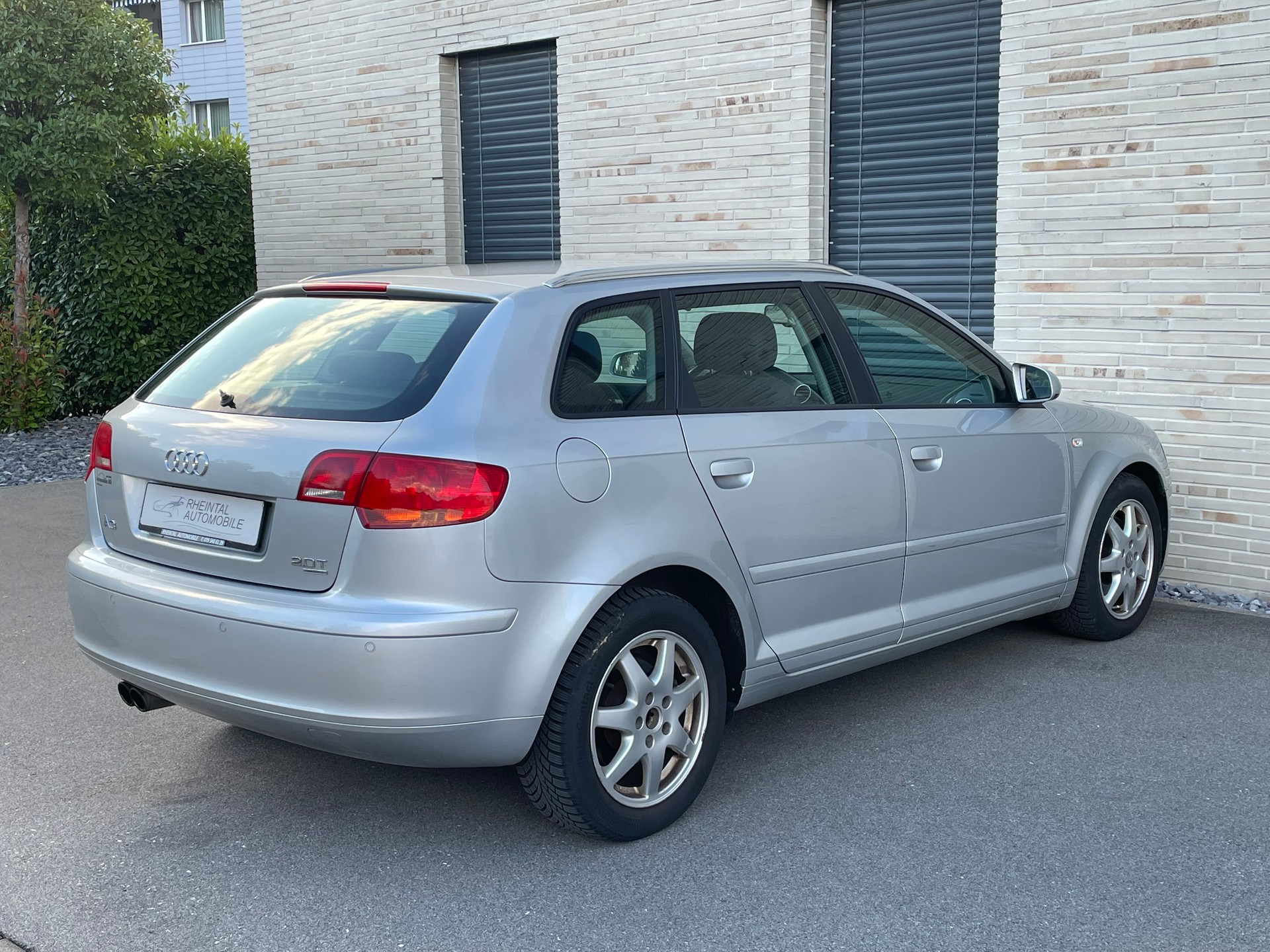AUDI A3 Sportback 2.0 Turbo FSI Ambiente quattro-image-9