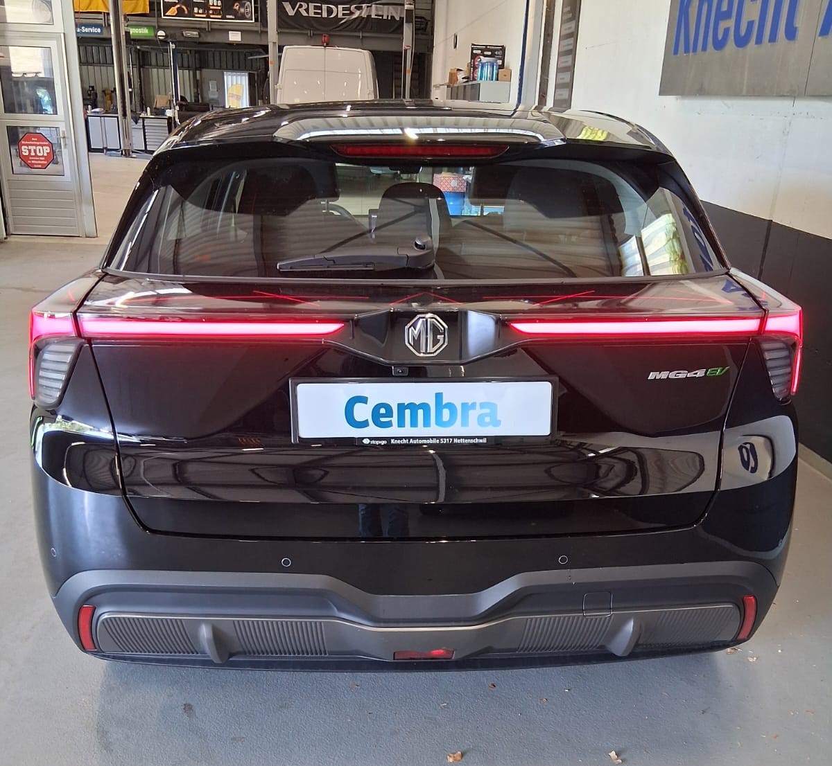 MG 4 EV 64kWh Luxury-image-5