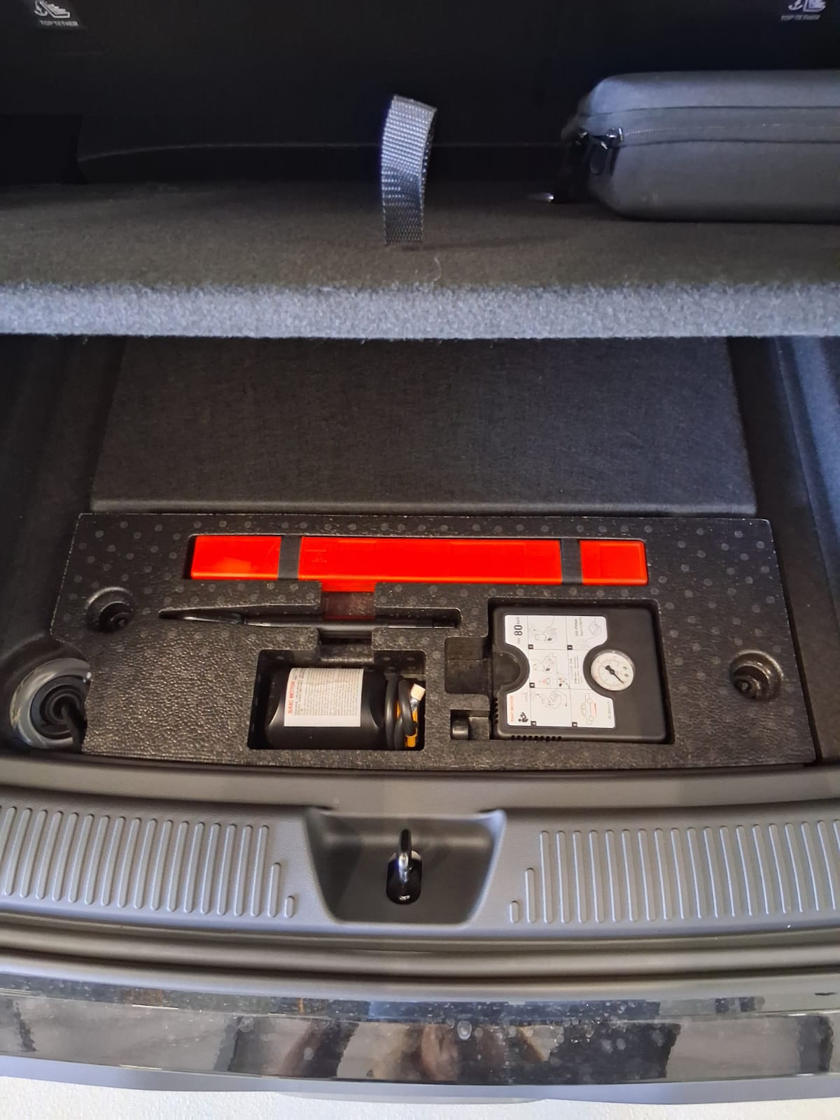 MG 4 EV 64kWh Luxury-image-8