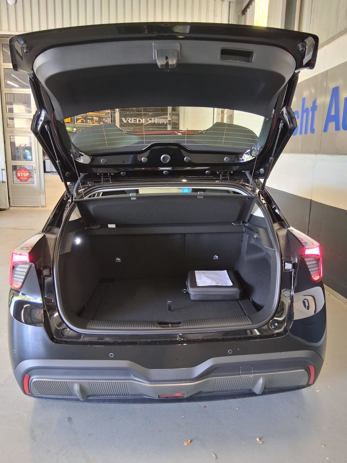 MG 4 EV 64kWh Luxury-image-6
