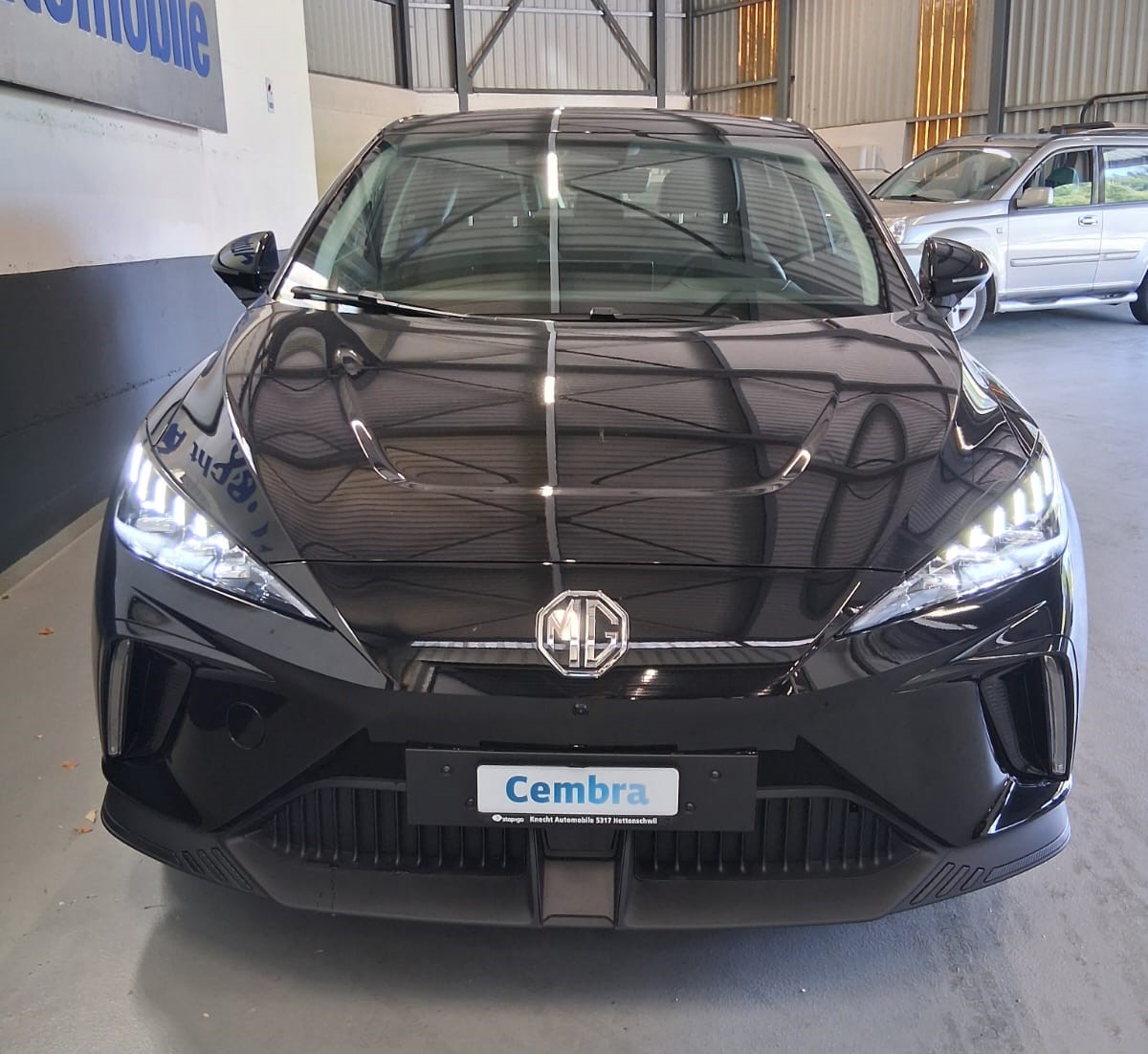 MG 4 EV 64kWh Luxury-image-1