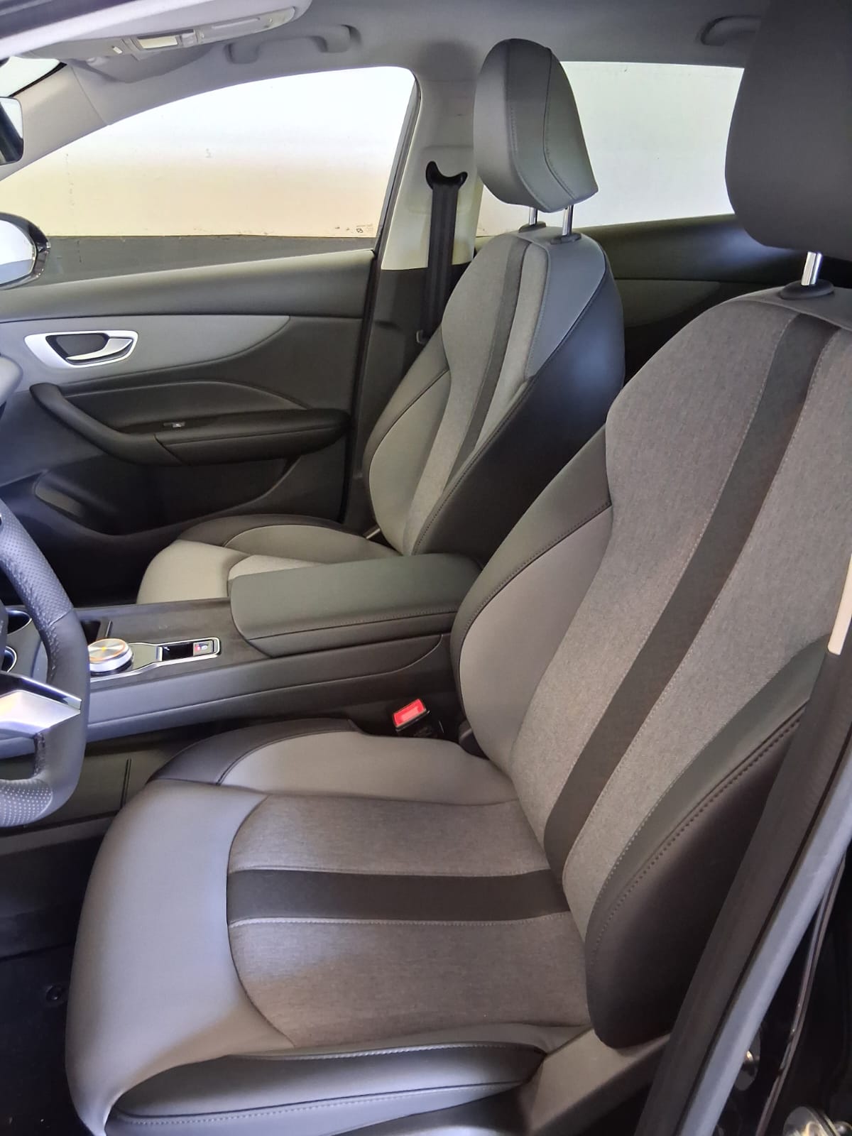 MG 4 EV 64kWh Luxury-image-11