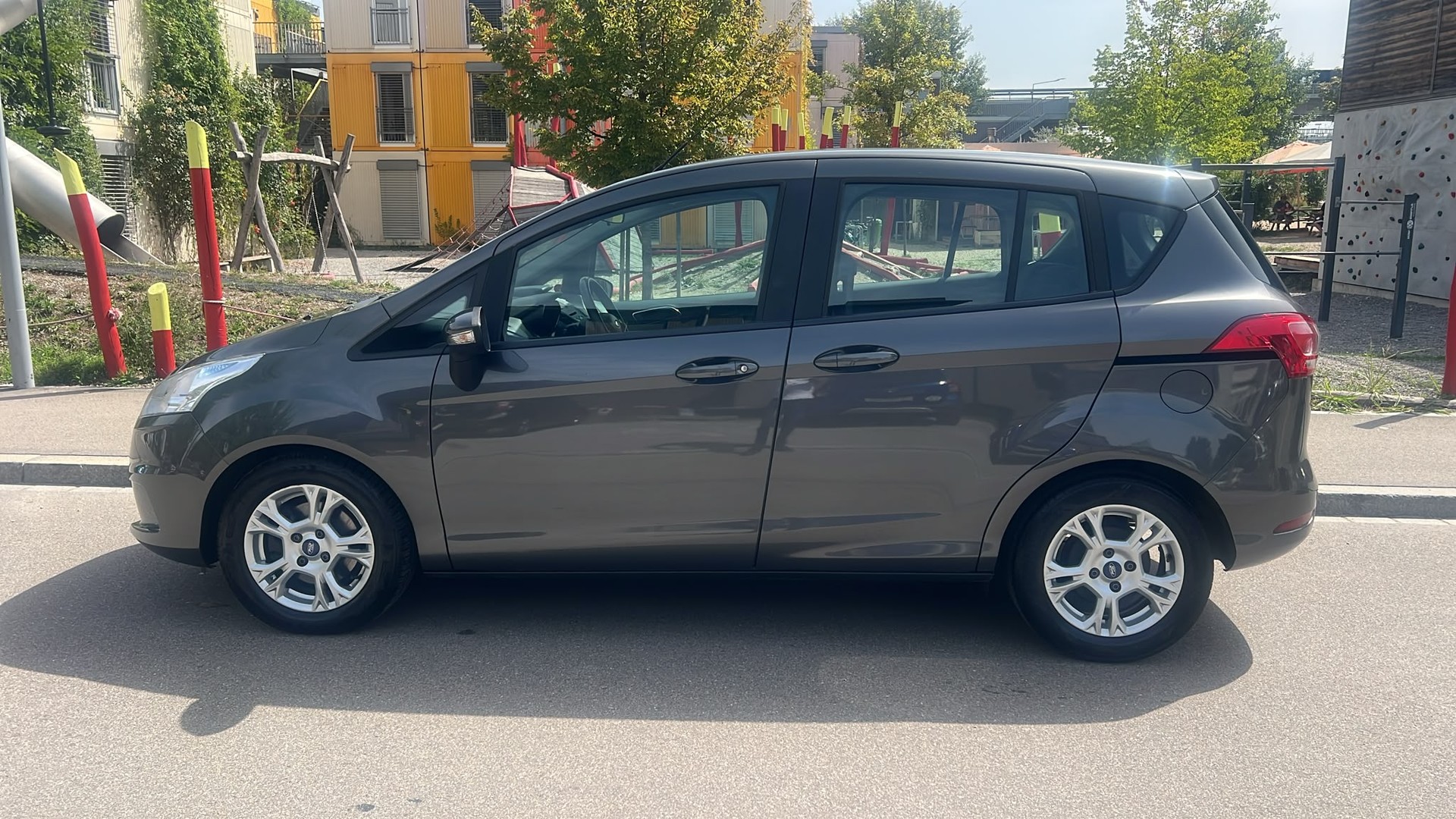 FORD B-Max 1.6 Ti-VCT Trend PowerShift-showroom-element-3