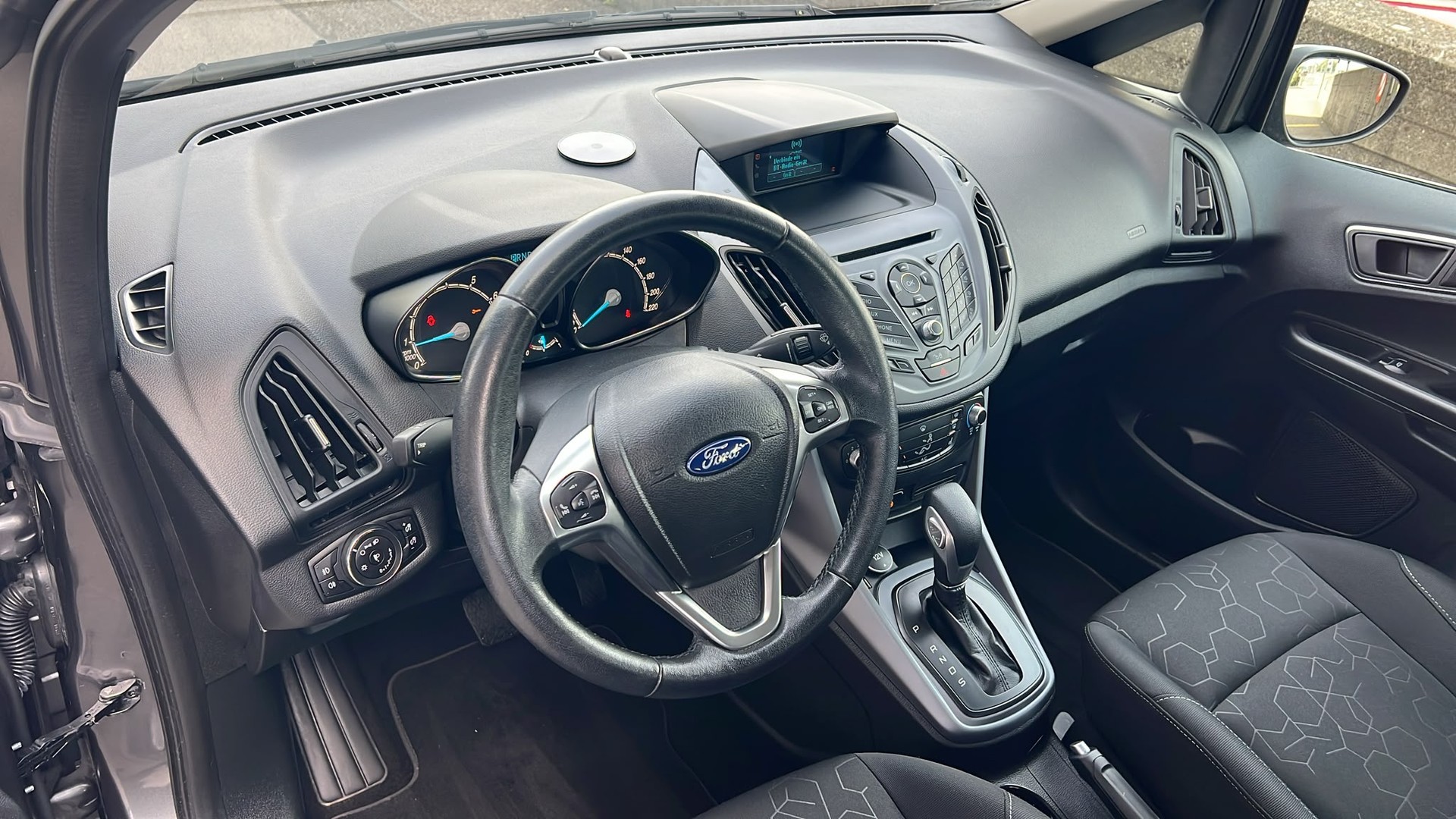 FORD B-Max 1.6 Ti-VCT Trend PowerShift-image-9