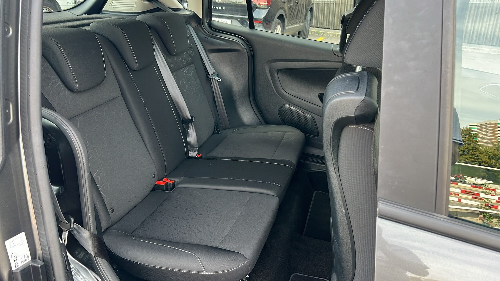 FORD B-Max 1.6 Ti-VCT Trend PowerShift-image-15