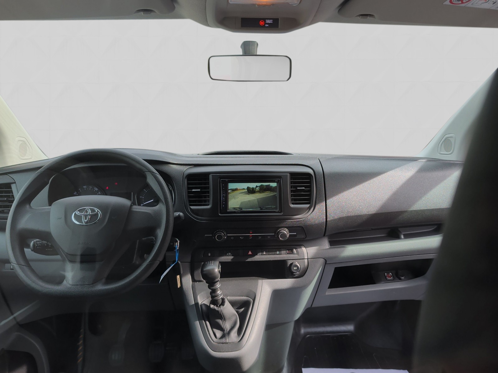TOYOTA Proace 1.5D Panel Van Medium Active-image-8