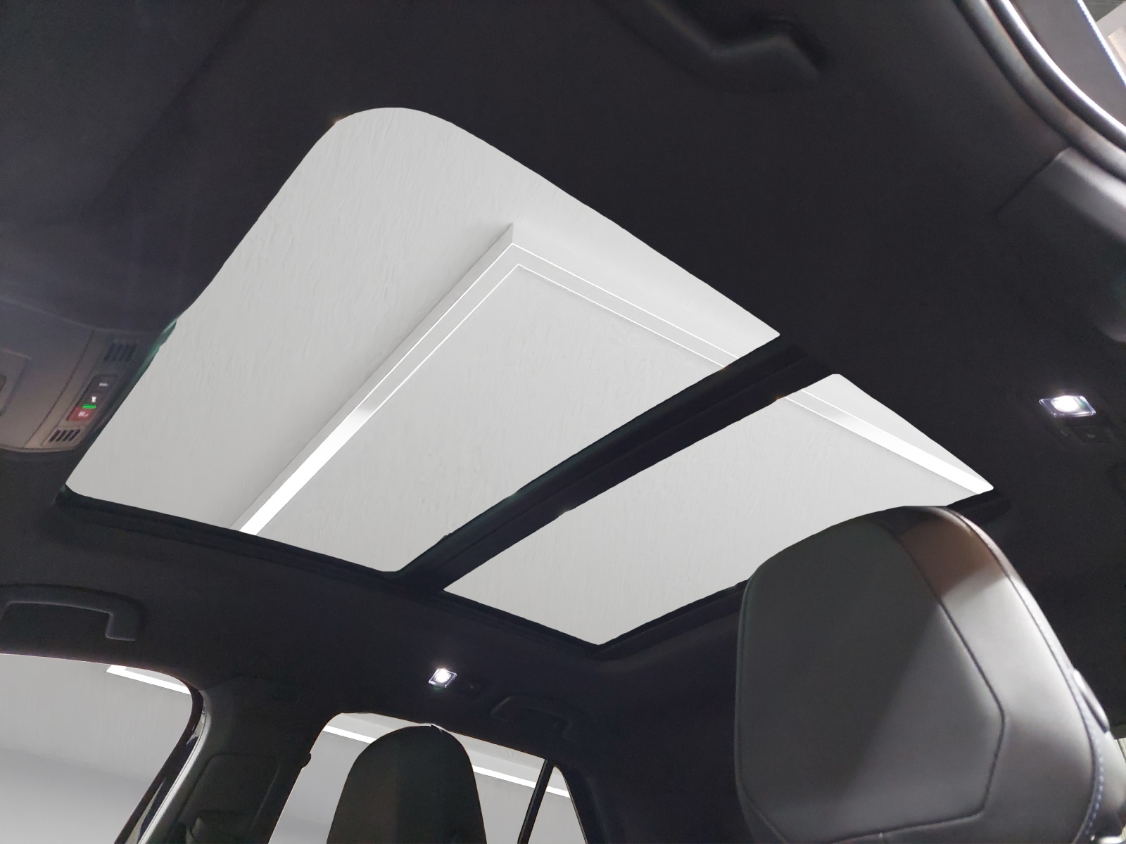 VW T-Roc 2.0 TSI R DSG 4Motion-image-11