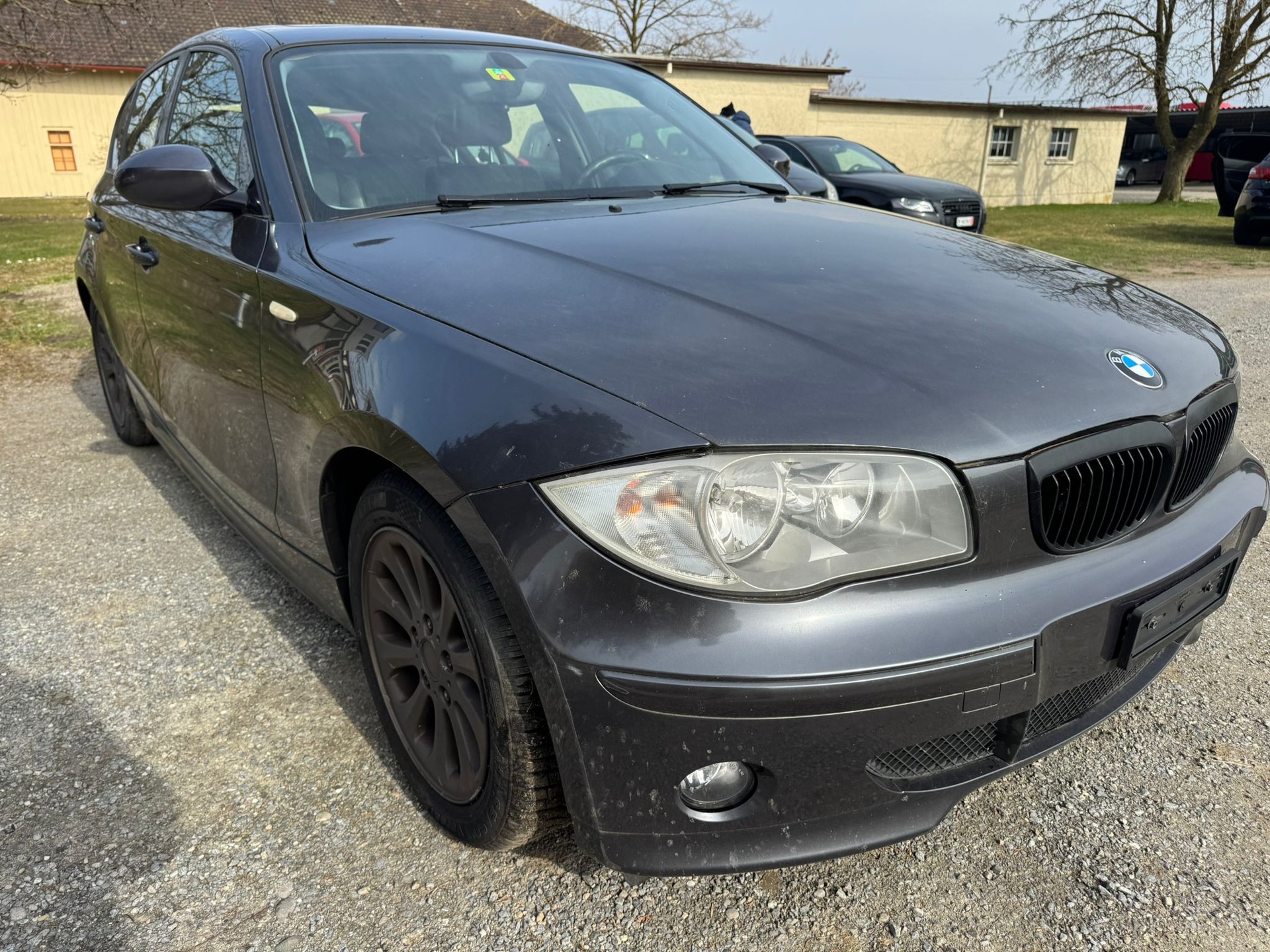 BMW 118i-image-2