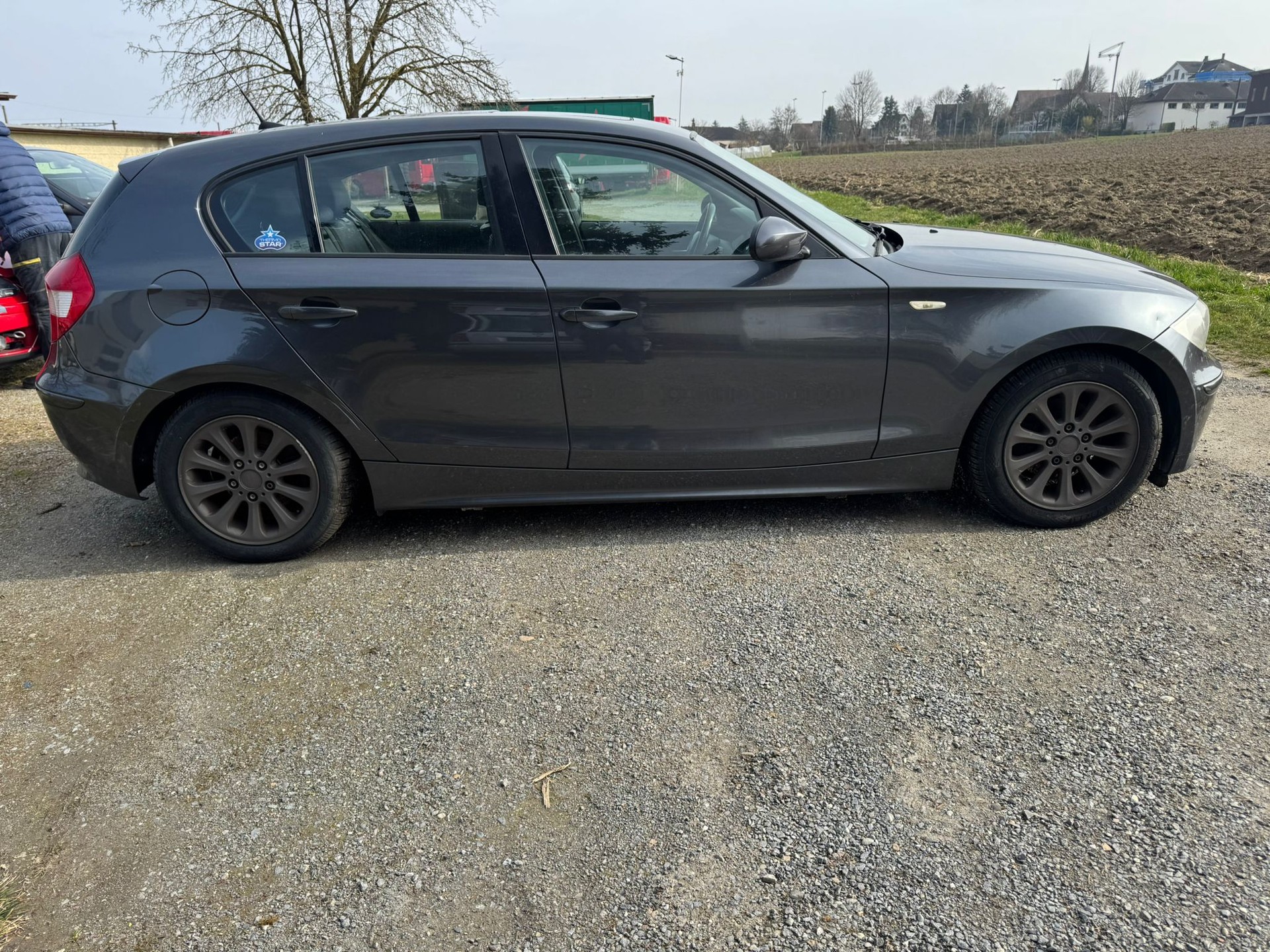 BMW 118i-image-4