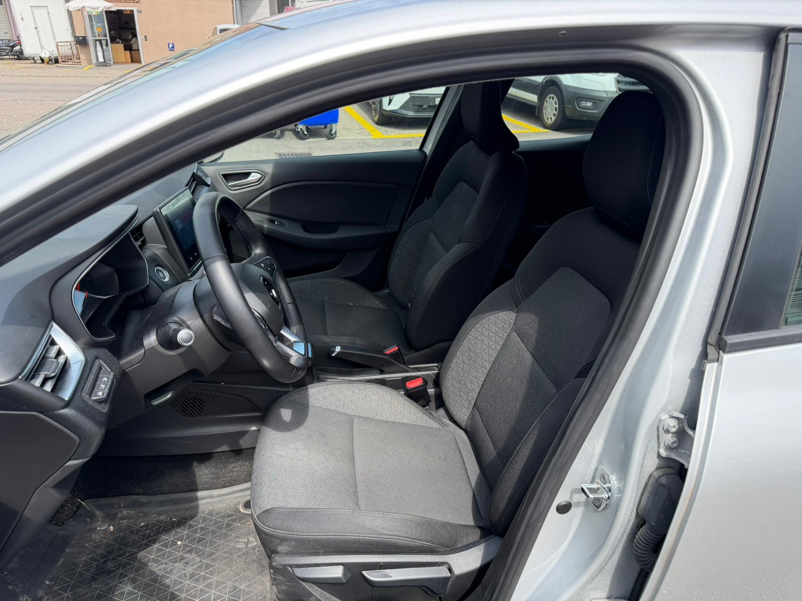 RENAULT 1.0 TCe Zen CVT-image-4