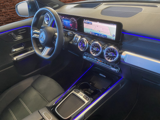MERCEDES-BENZ GLB 220 4Matic 8G-Tronic-image-14
