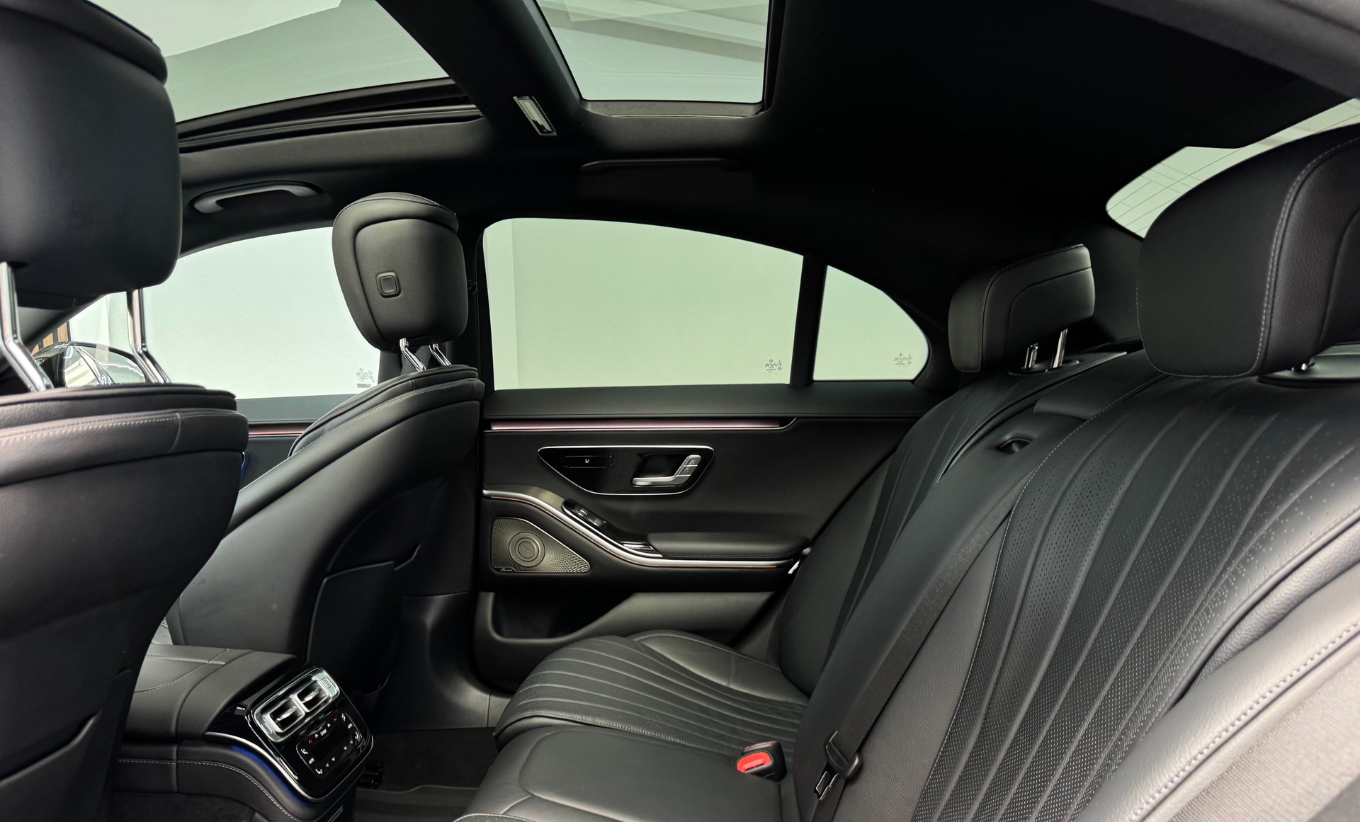 MERCEDES-BENZ S 350 d 4Matic AMG Line 9G-Tronic-image-22