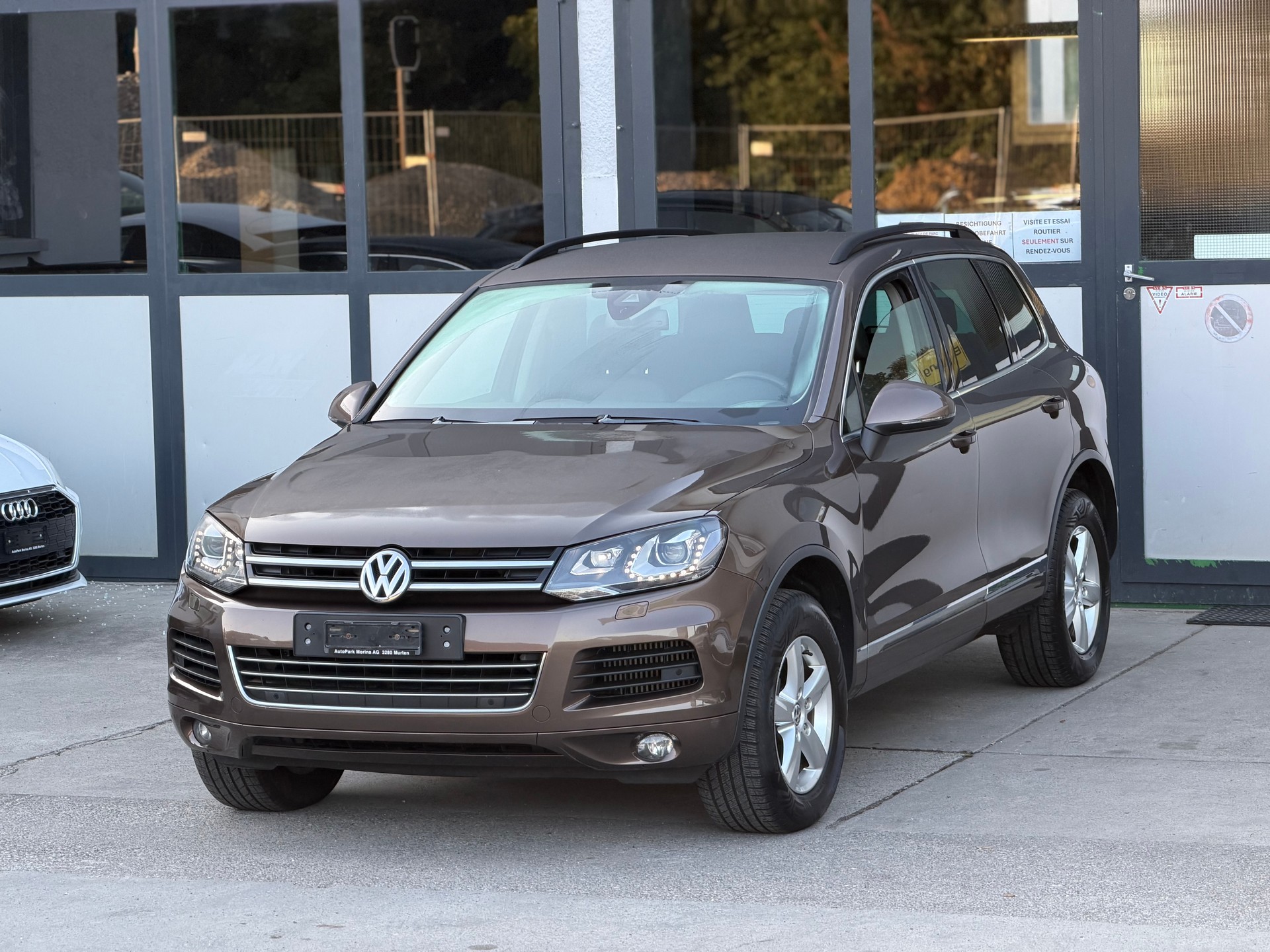 VW Touareg 3.0 TDI BlueMotion Technology Tiptronic-image-1