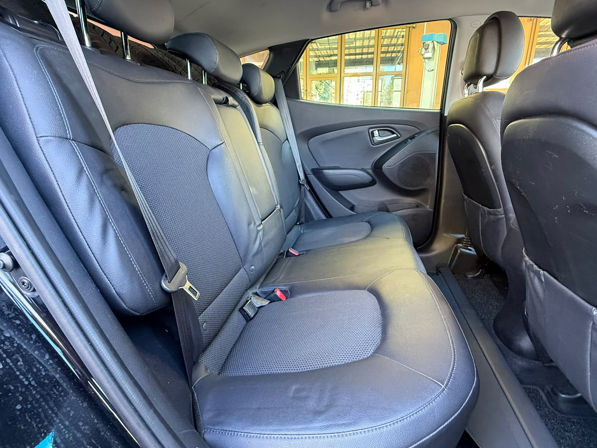 HYUNDAI iX 35 2.0 CRDi Style 4WD-image-12