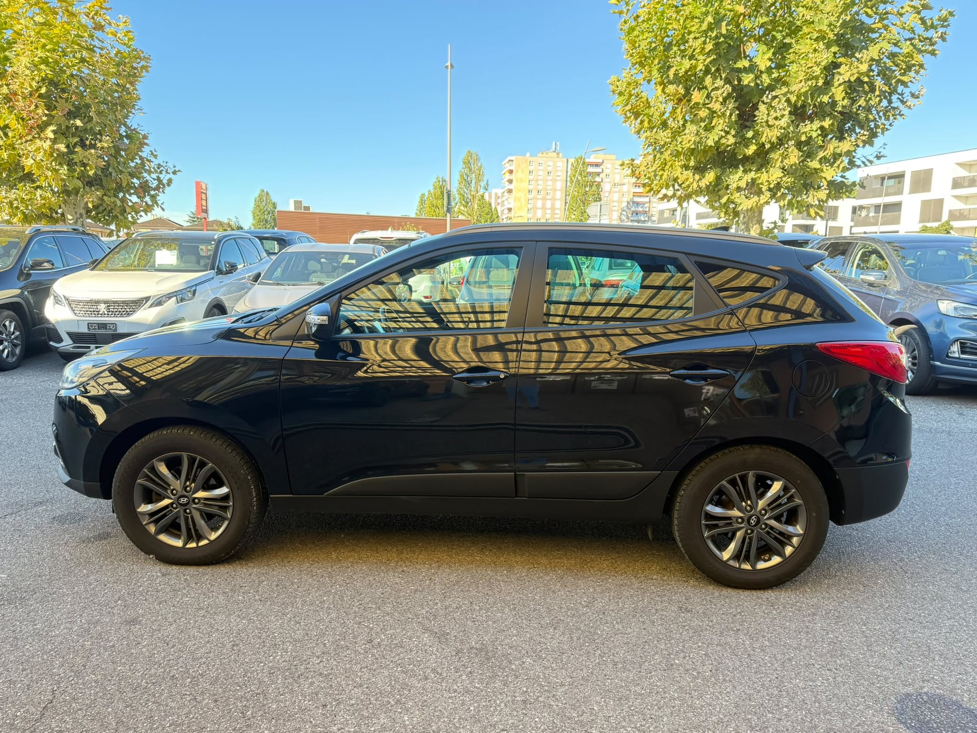 HYUNDAI iX 35 2.0 CRDi Style 4WD-image-5