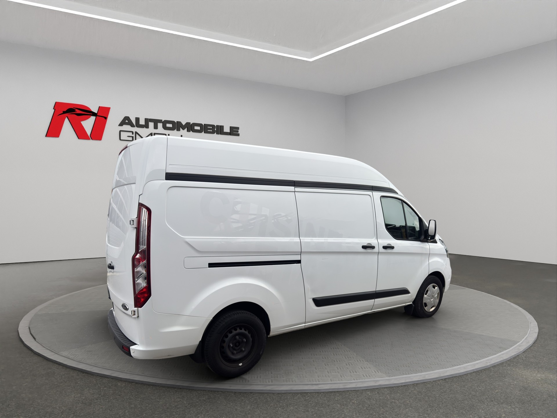 FORD Transit Custom Van 320 L2H1 Limited A-image-6