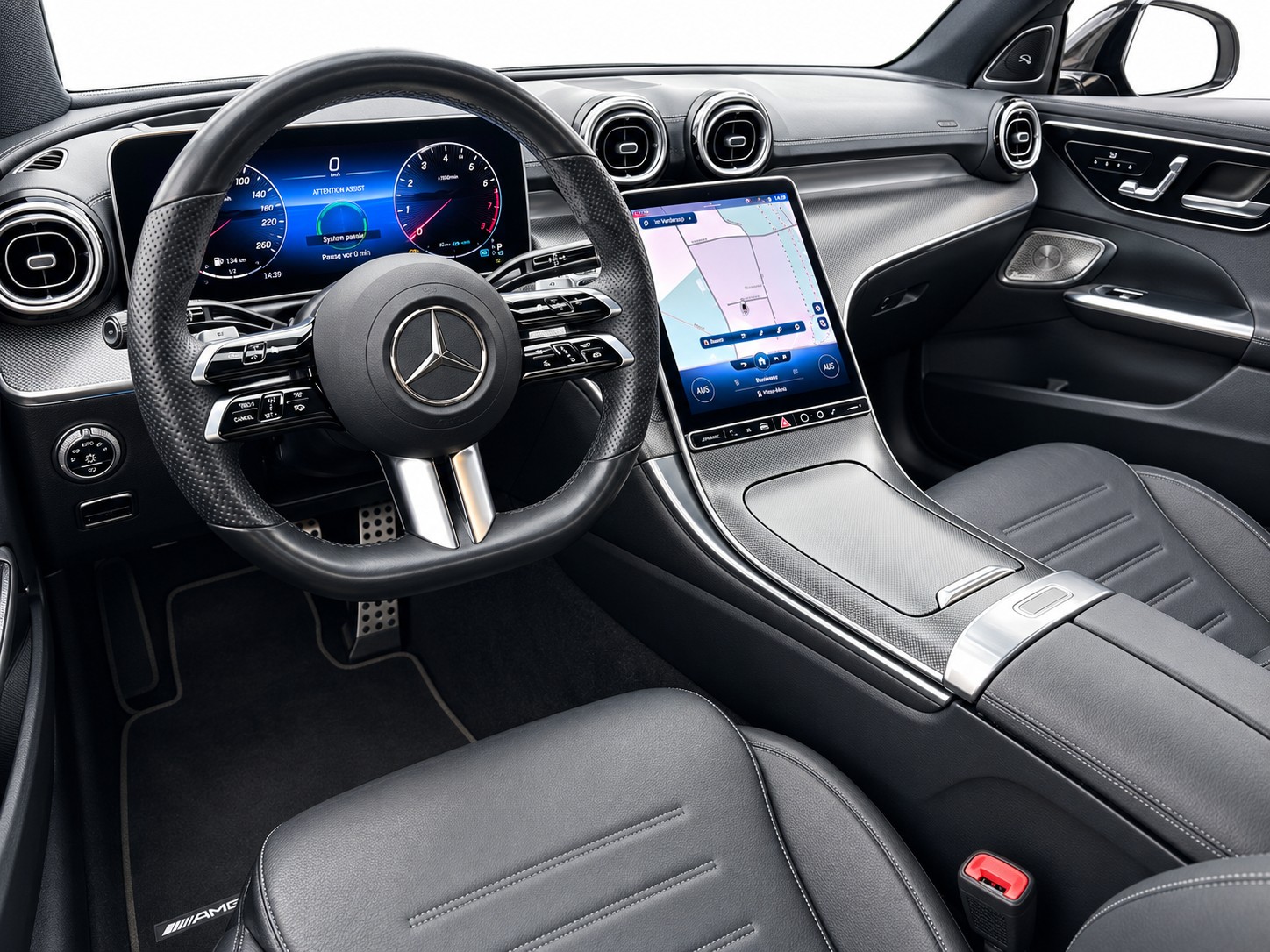 MERCEDES-BENZ C 300 AMG Line 4matic * Panorama * Pack Sport Black * Fahrassistenz Plus CH FAHRZEUG *-image-17