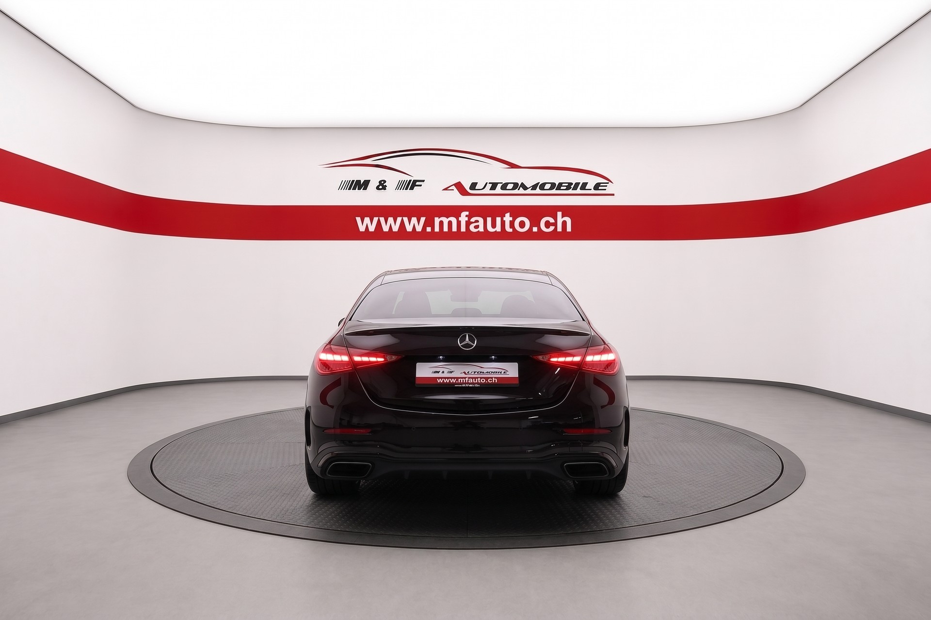 MERCEDES-BENZ C 300 AMG Line 4matic * Panorama * Pack Sport Black * Fahrassistenz Plus CH FAHRZEUG *-showroom-element-3