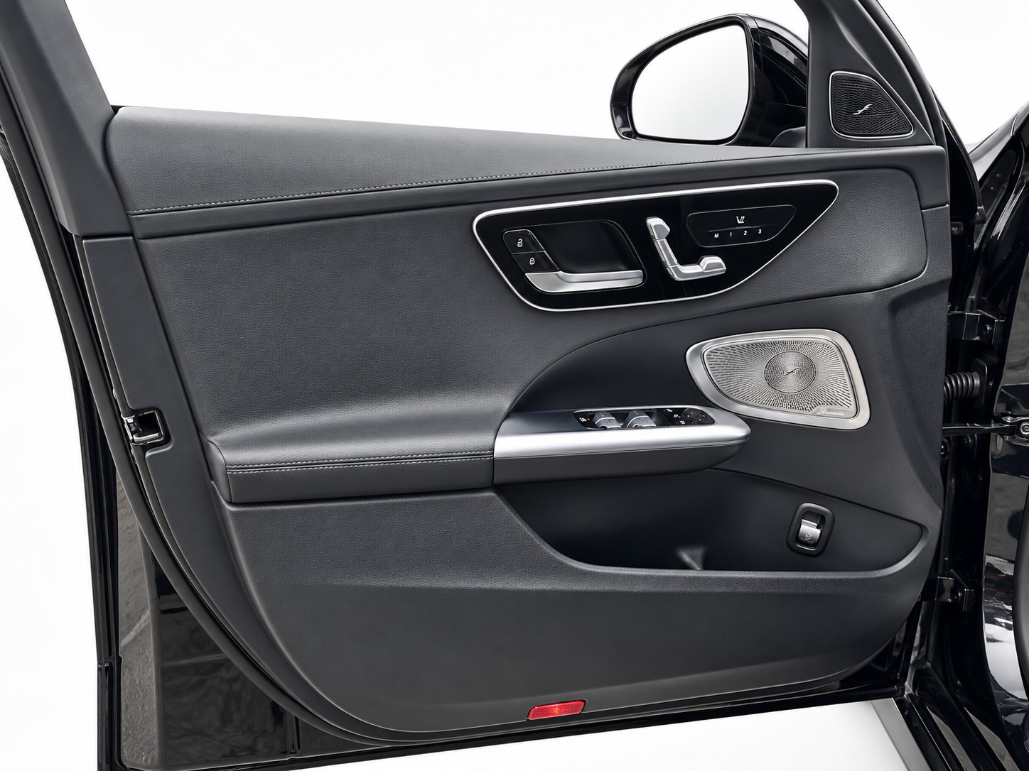 MERCEDES-BENZ C 300 AMG Line 4matic * Panorama * Pack Sport Black * Fahrassistenz Plus CH FAHRZEUG *-image-19