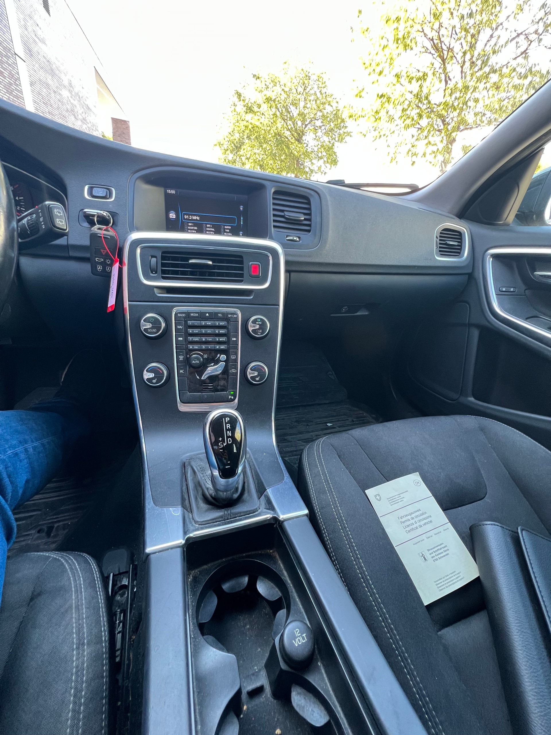 VOLVO V60 D4 AWD Husky Edition Geartronic-image-5