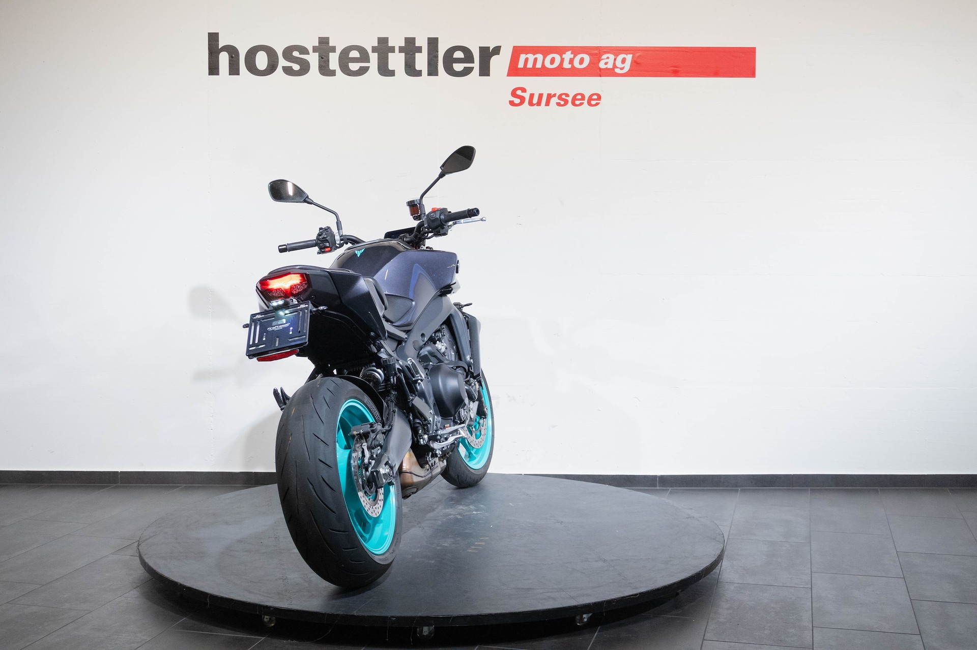 YAMAHA MT-09 Y-AMT-showroom-element-3